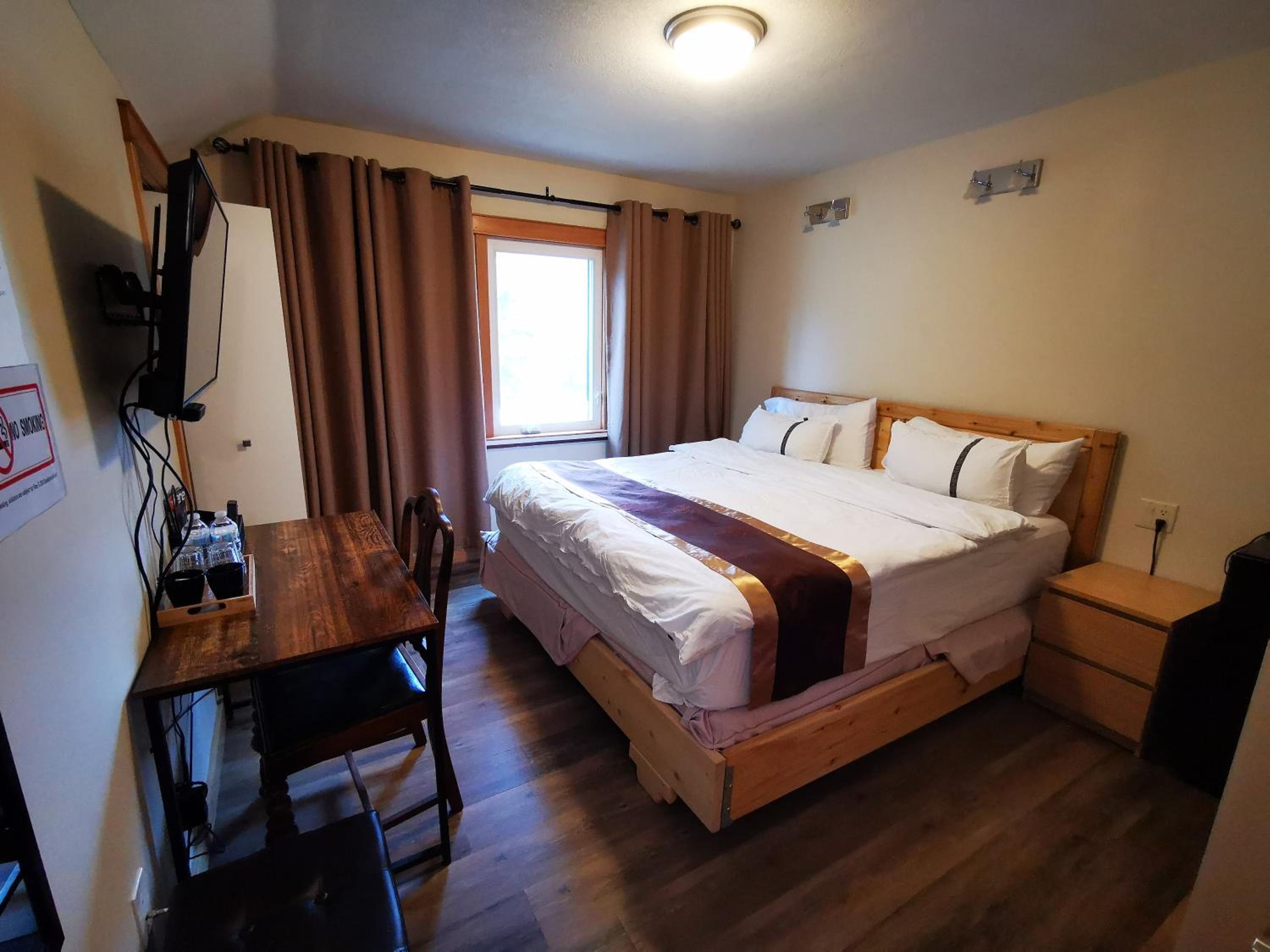 Double Room with Private Bathroom photo 2