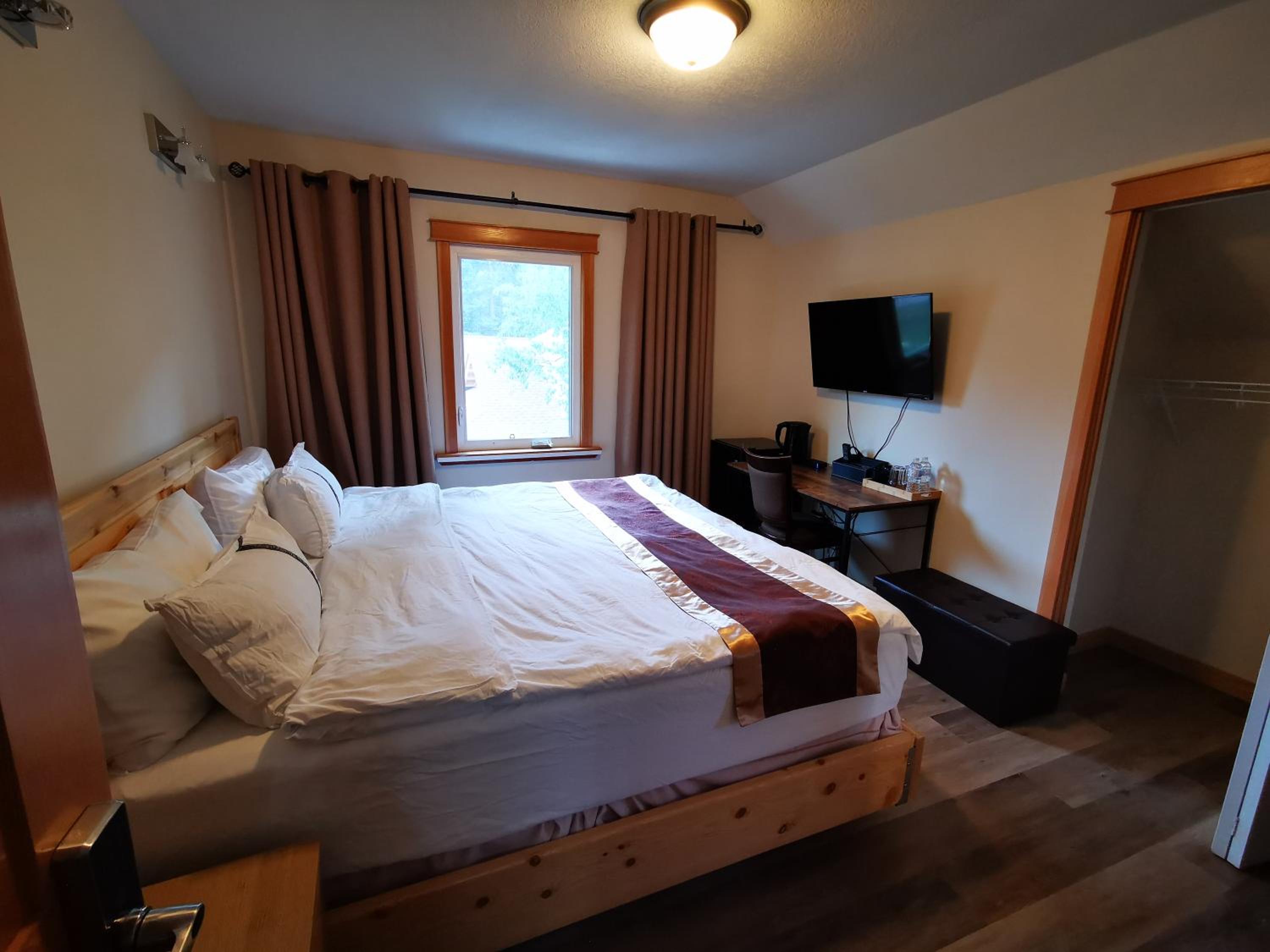 Double Room with Private Bathroom photo 3