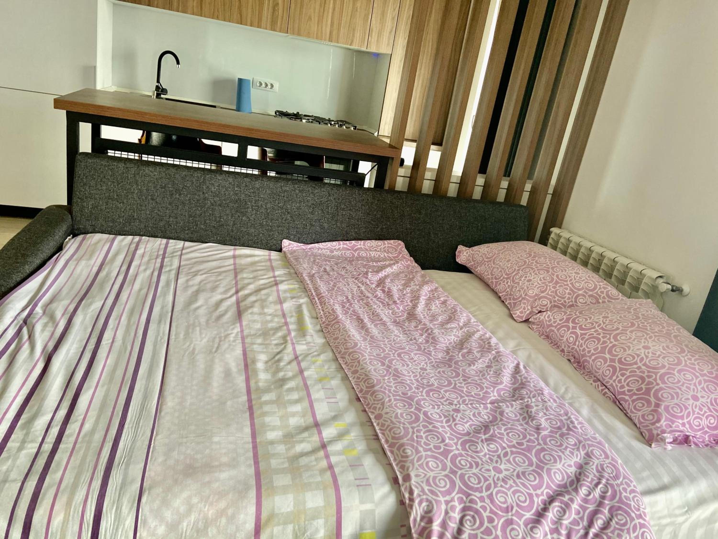 Studio Apartment - Photo 24