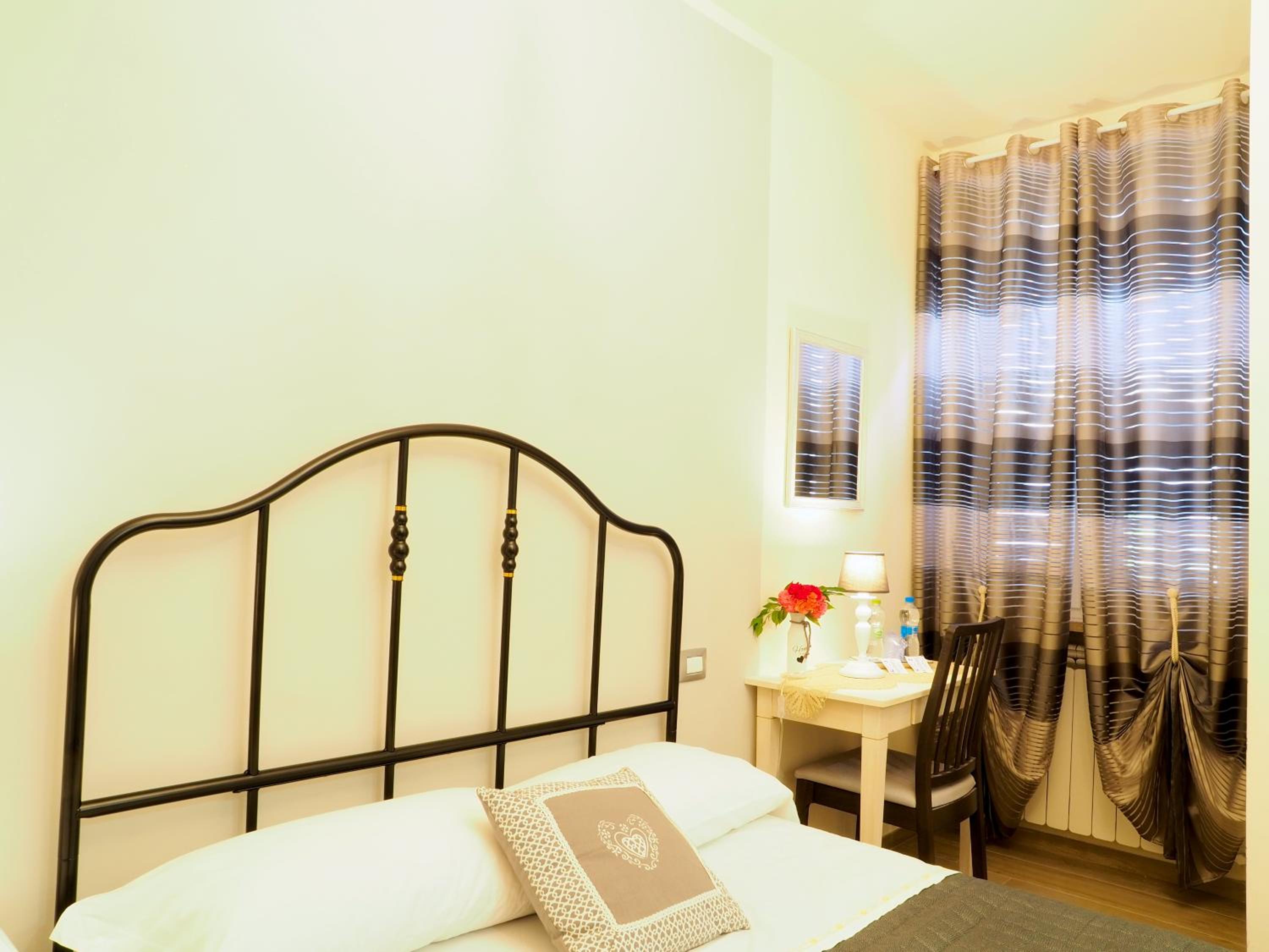 Double Room with Private Bathroom photo 1