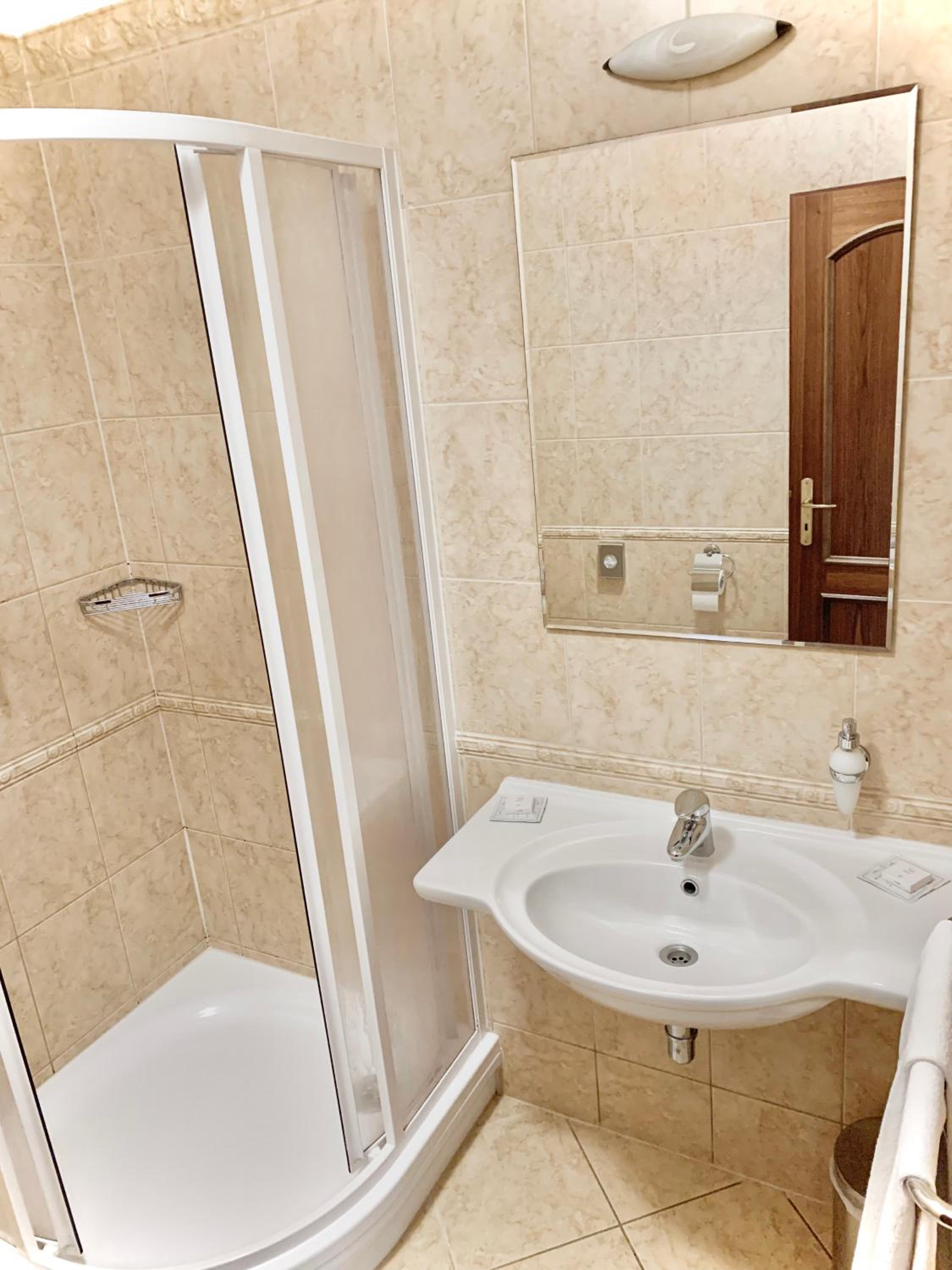 Single Room photo 2