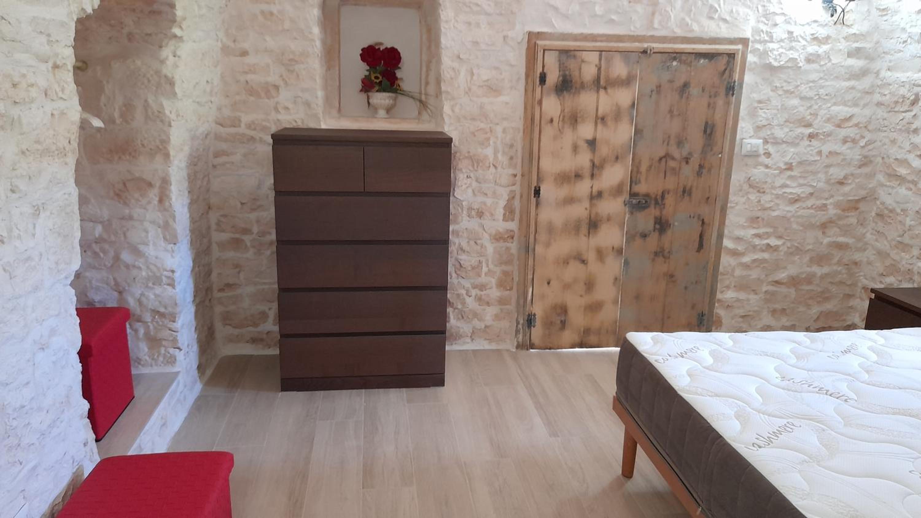 Two-Bedroom House - Photo 22