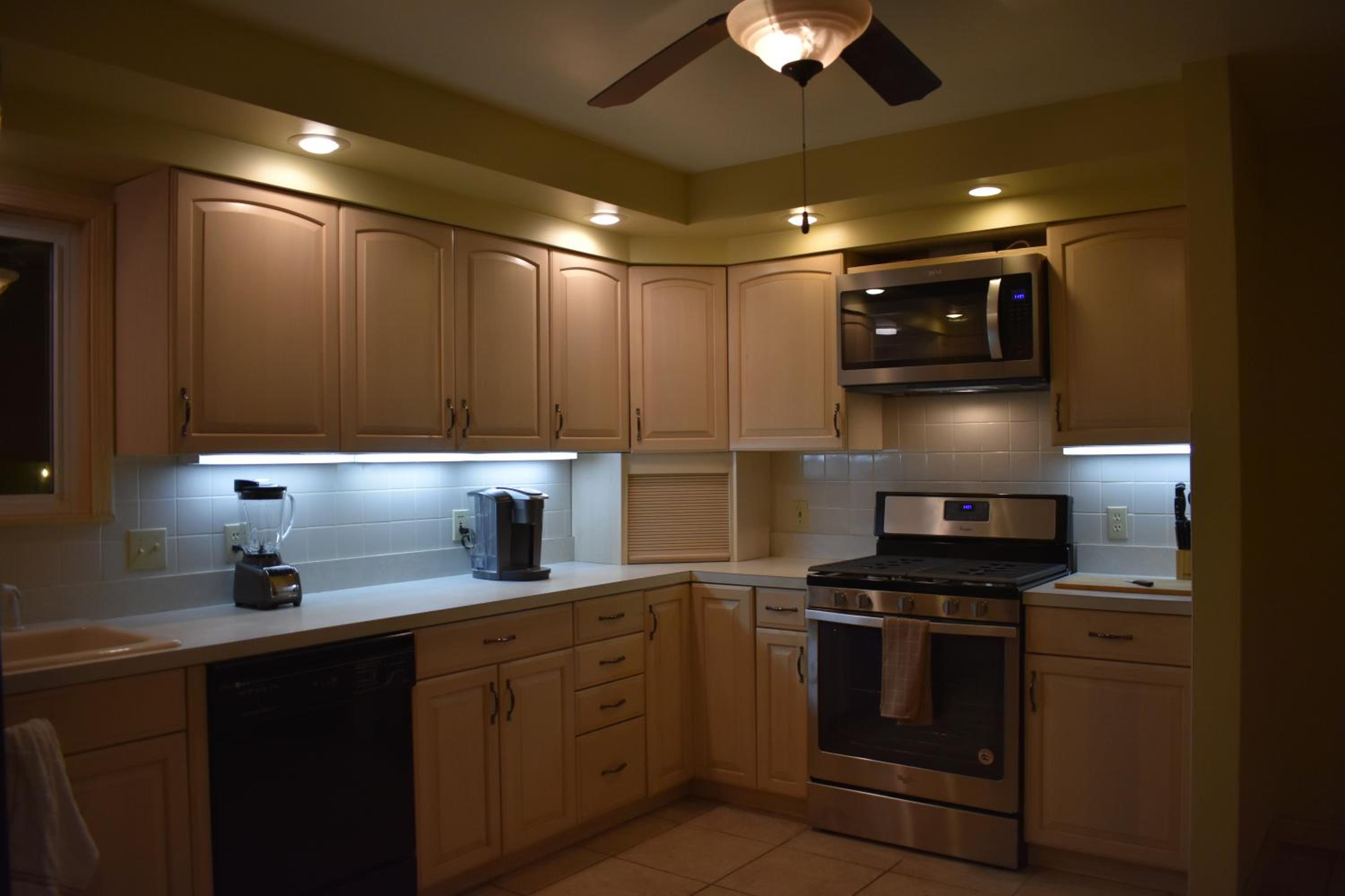 Three-Bedroom Apartment - Photo 3