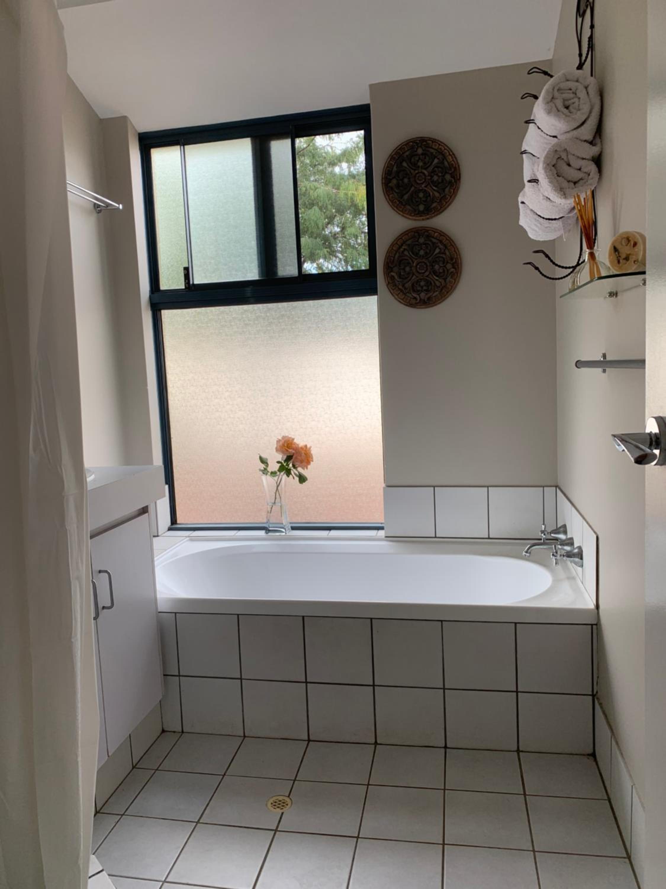 Deluxe Queen Room with Garden View photo 3