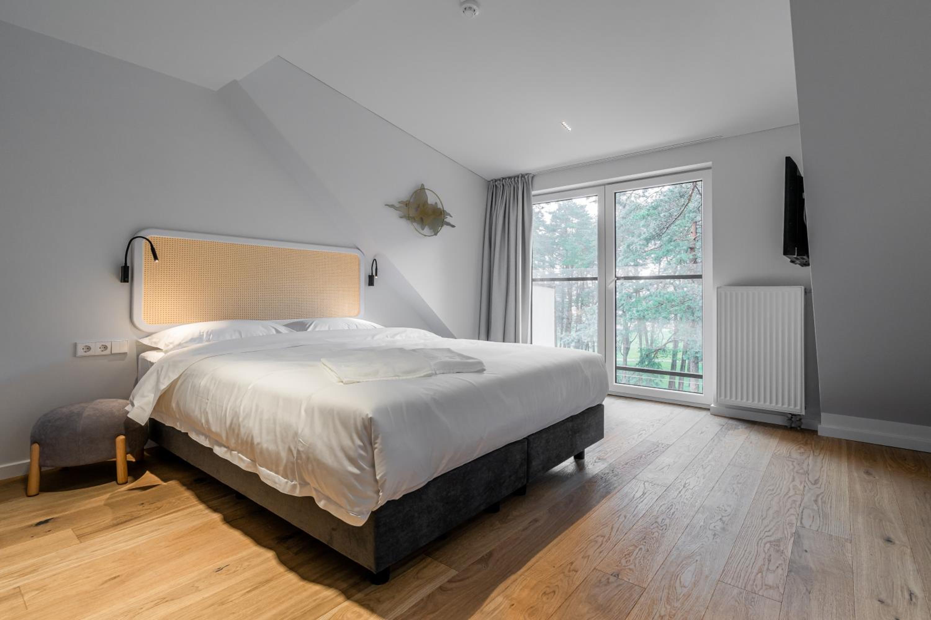 Standard Queen Room - Photo 5
