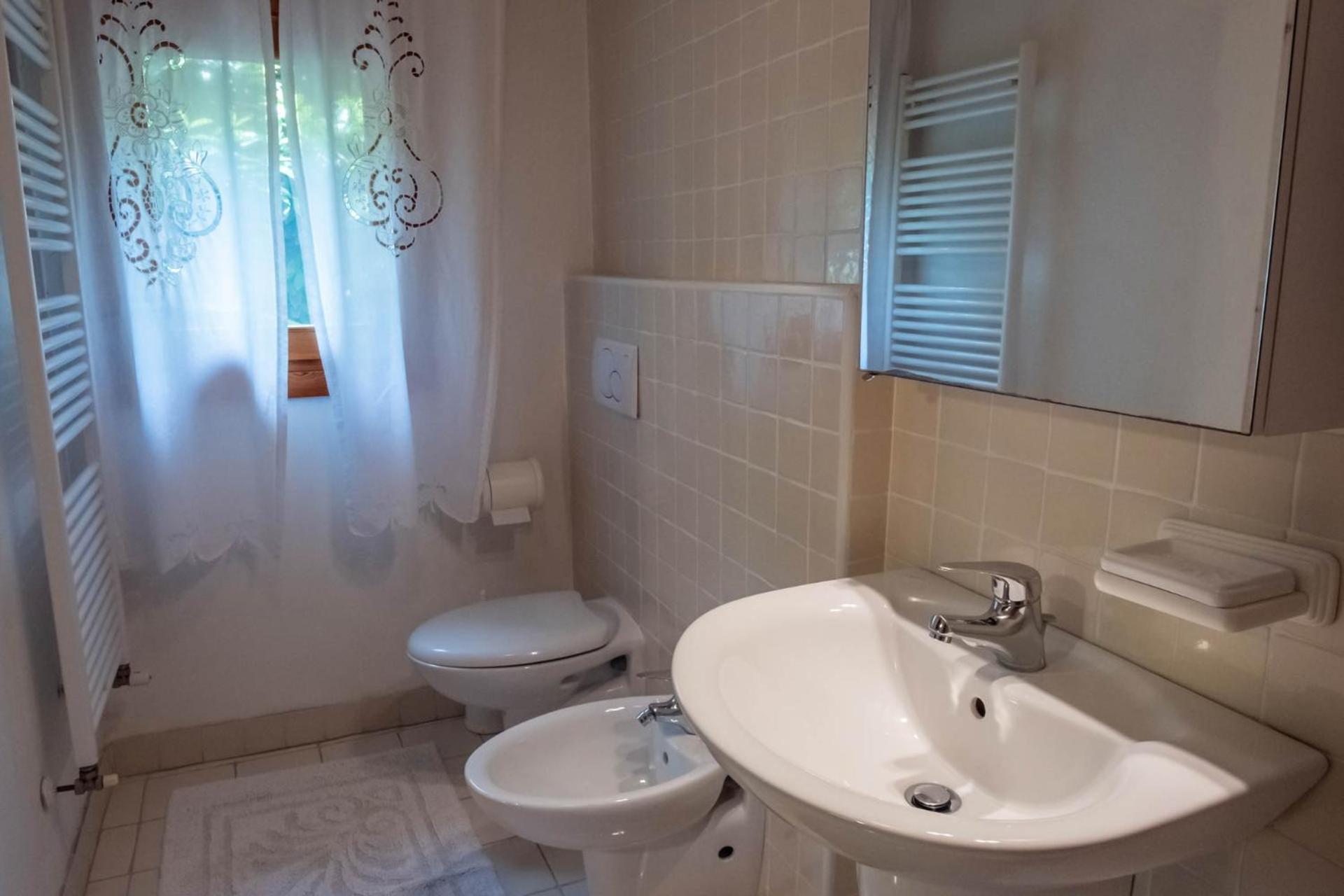 Double Room - Photo 13