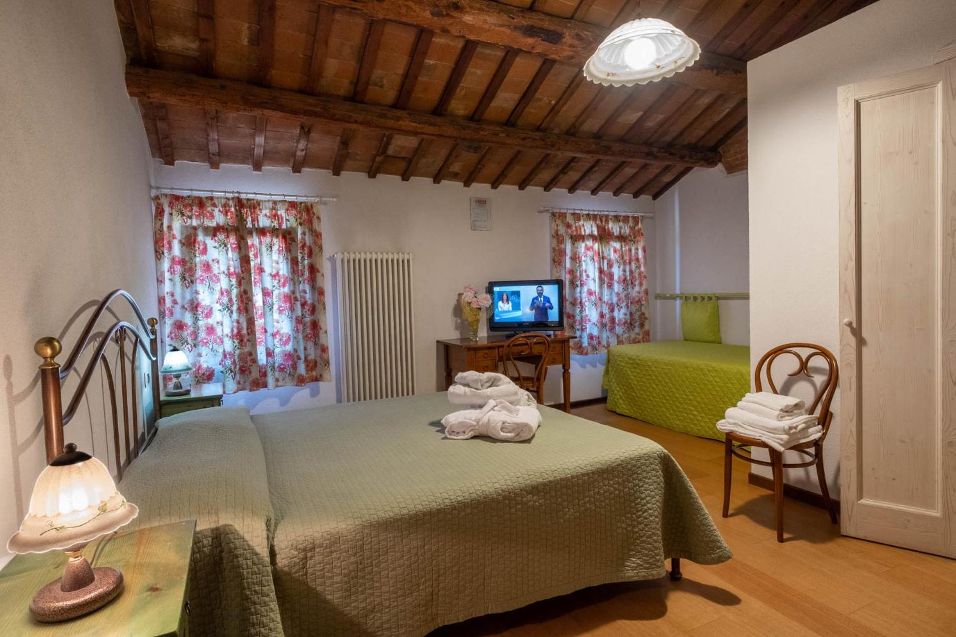 Double Room - Photo 3