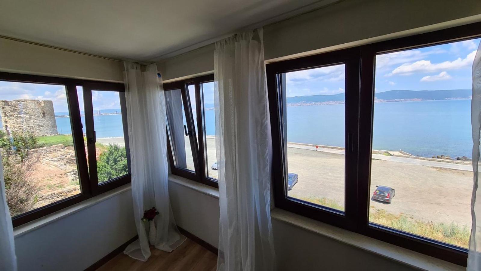 Superior Two-Bedroom Apartment with Sea View photo 3