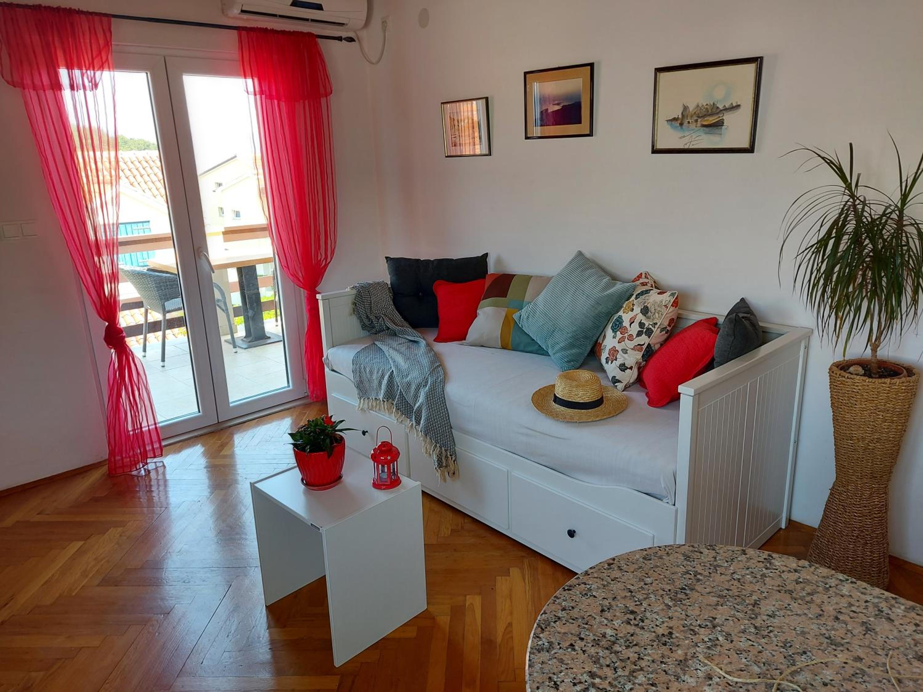 One-Bedroom Apartment with Terrace and Sea View