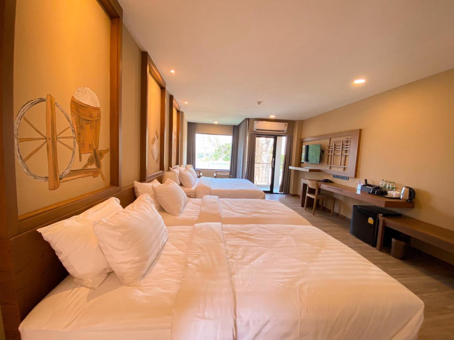 Family Room with Balcony - Photo 2