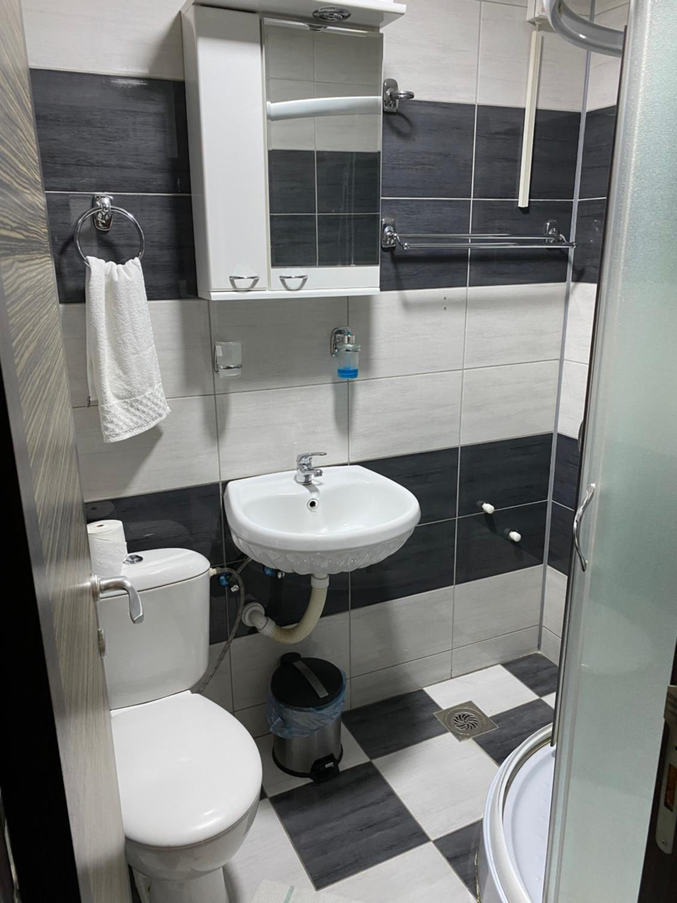 Twin Room With Bathroom photo 2
