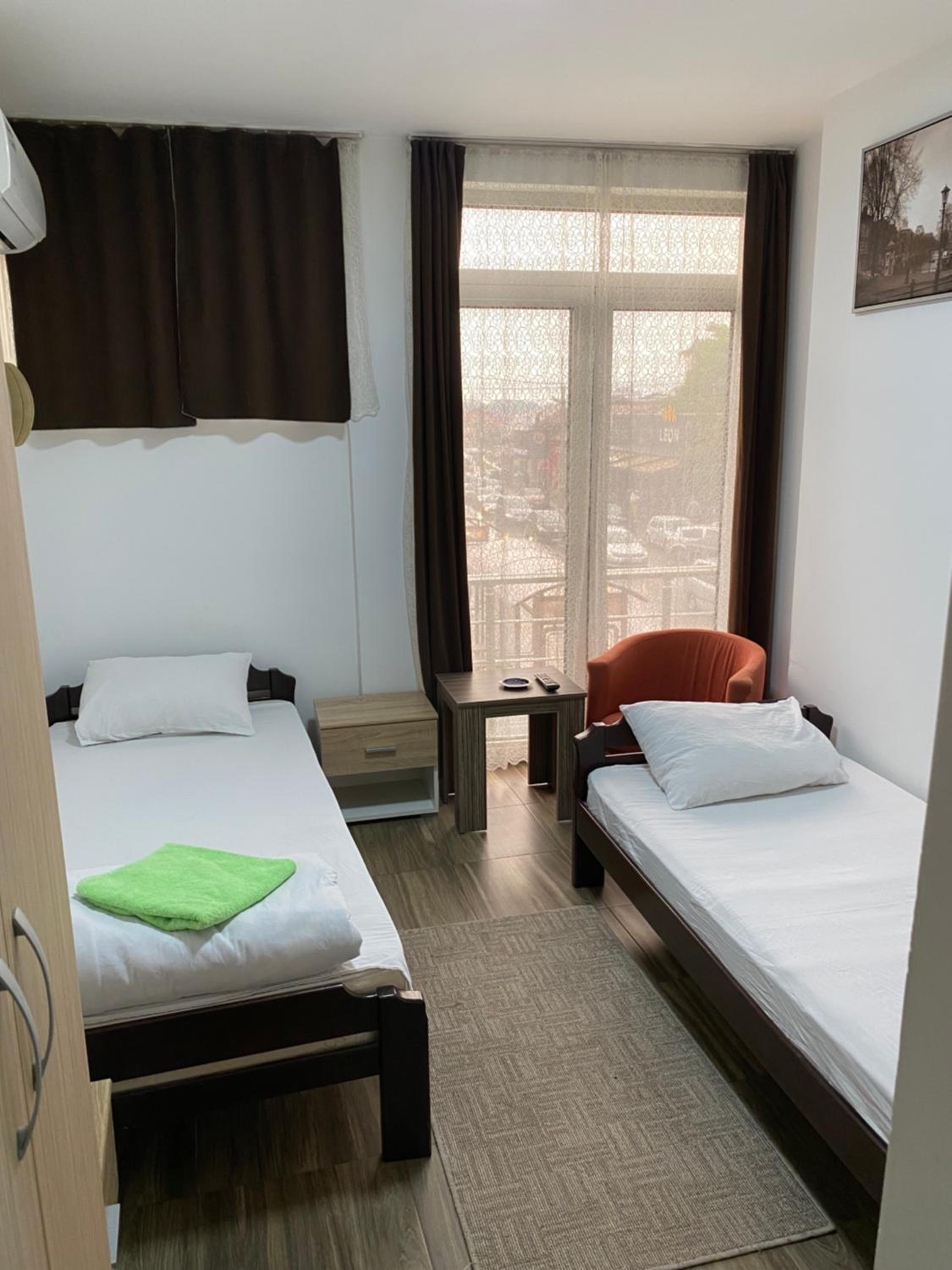 Twin Room With Bathroom photo 3