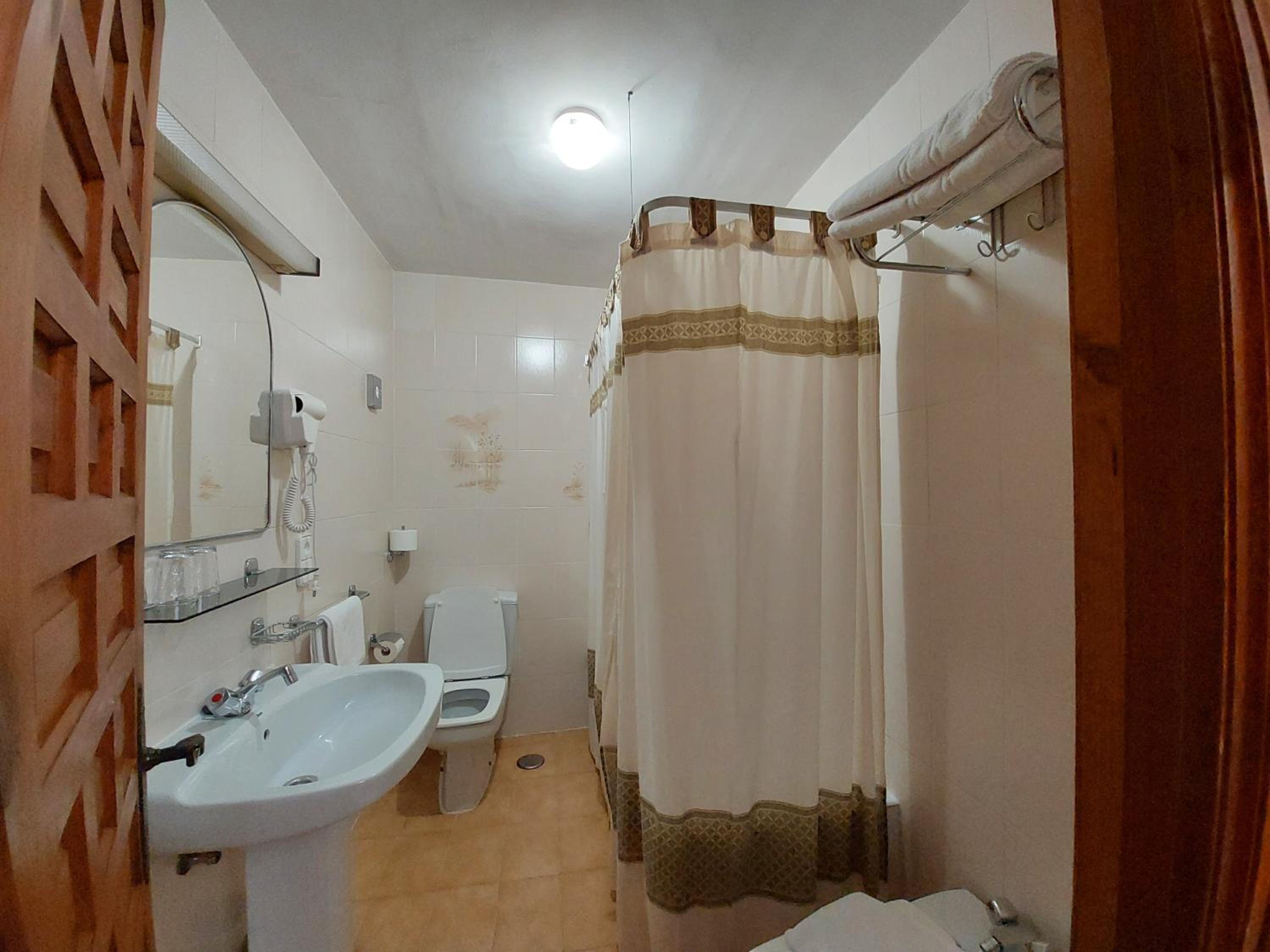 Standard Twin Room with Garden View photo 2