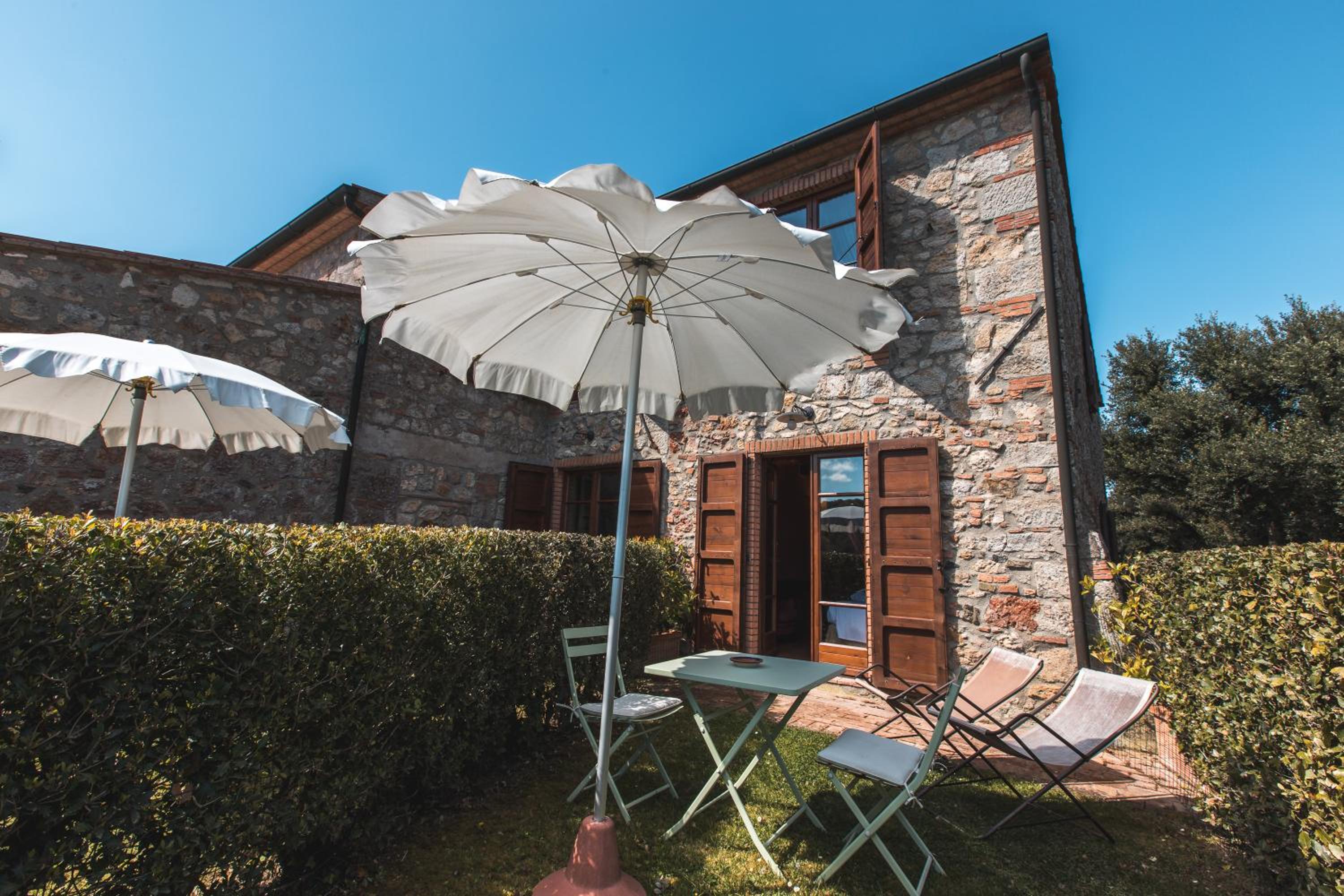 Superior Double Room with Private Garden photo 3