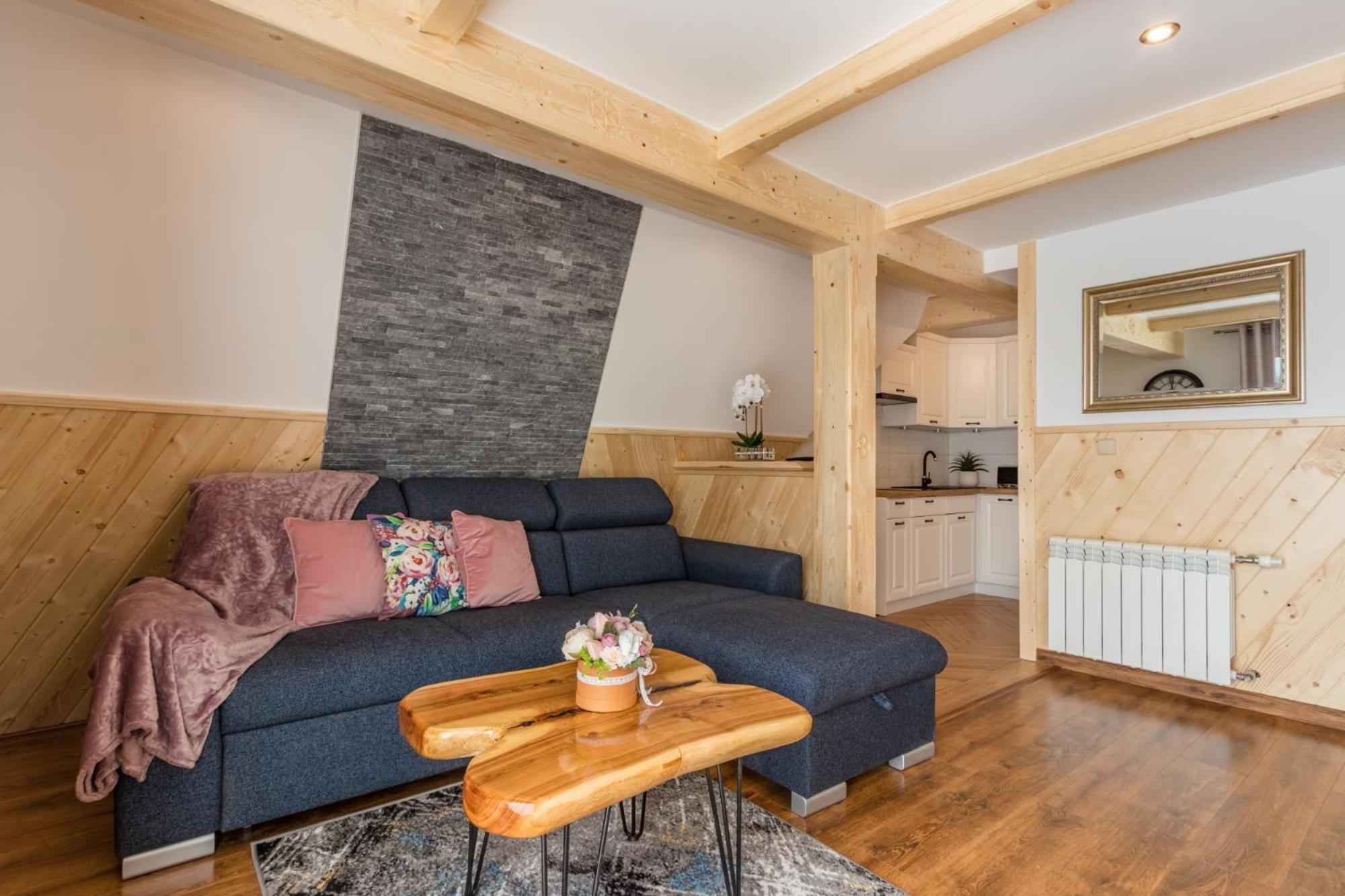 One-Bedroom Apartment - Photo 6