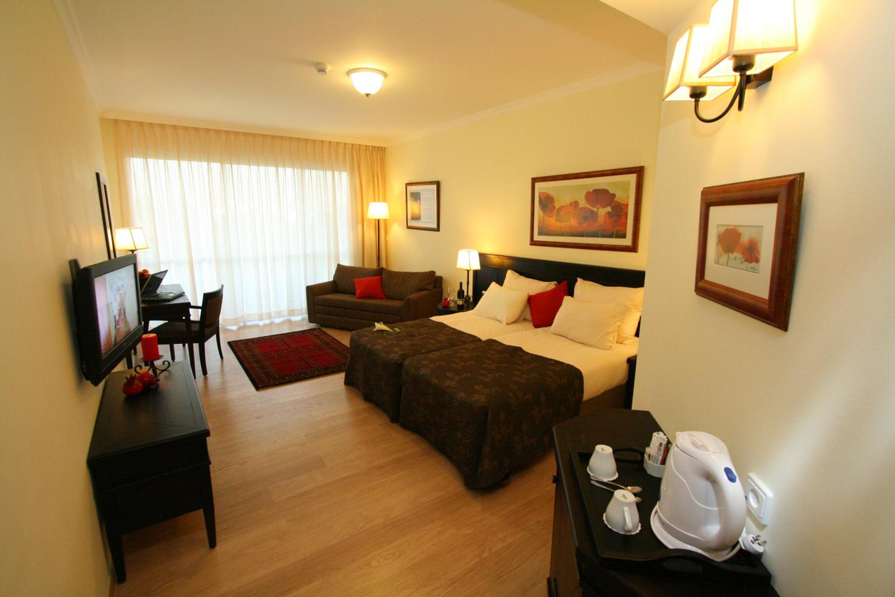 Classic Balcony Room – Upper Floor - Photo 14