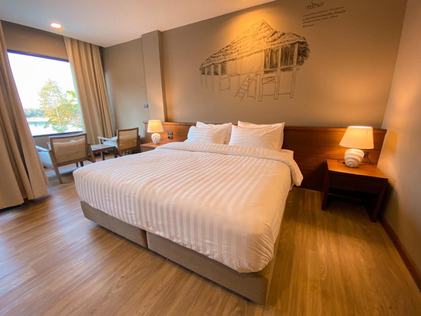 Superior King Room - Photo 5