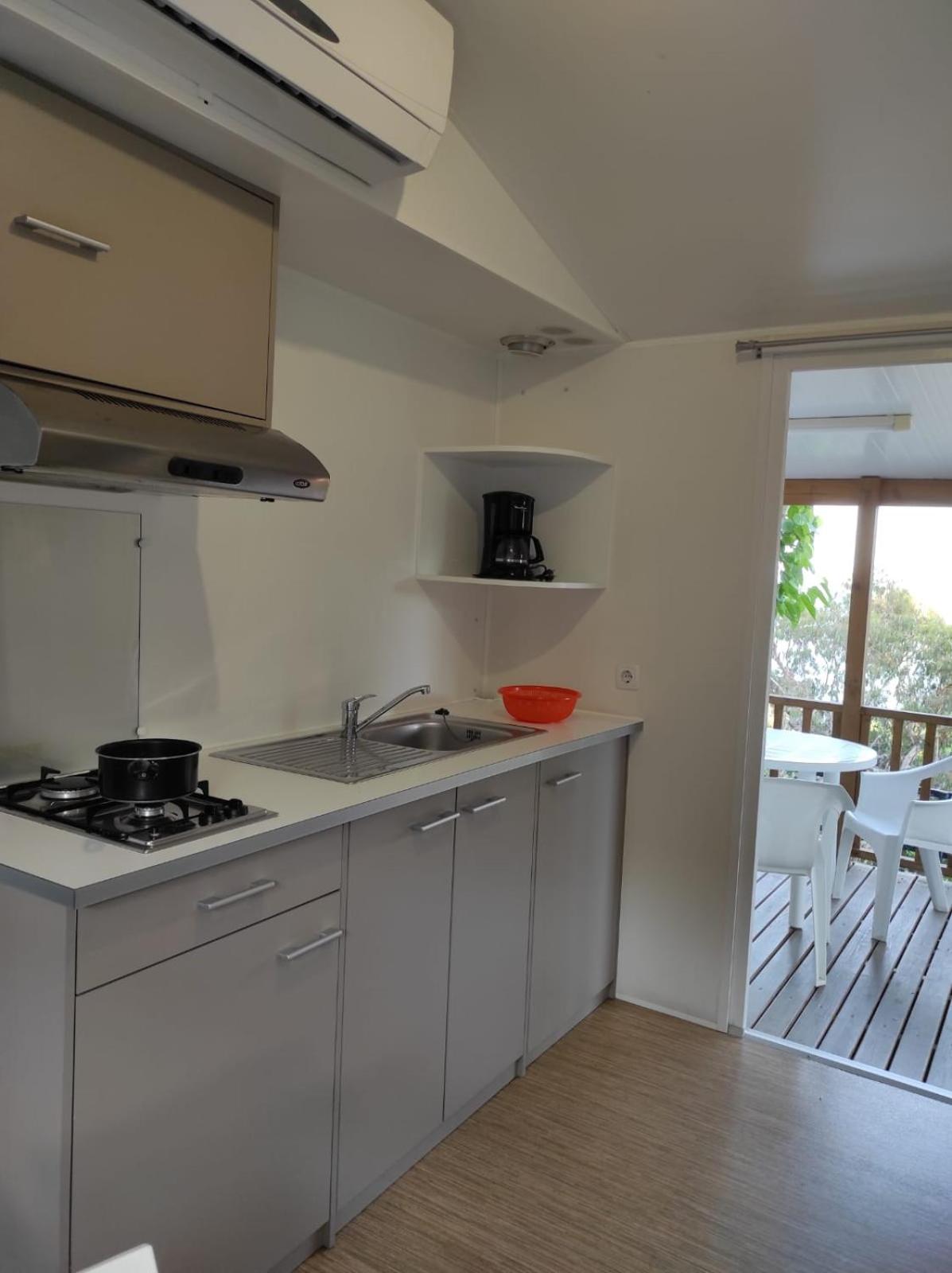 Two-Bedroom Mobile Home (5 Adults) photo 2