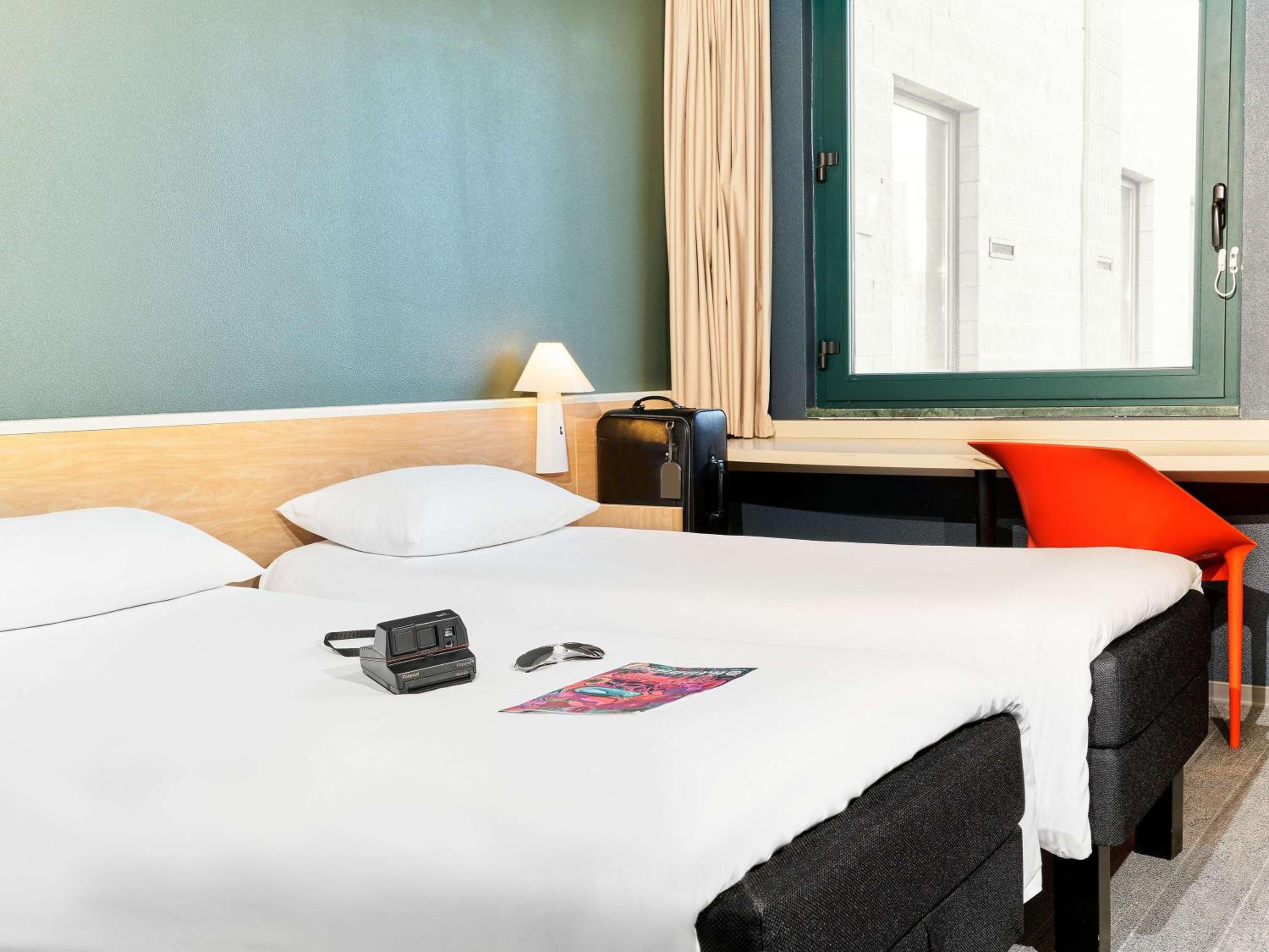 Standard Twin Room - Photo 1