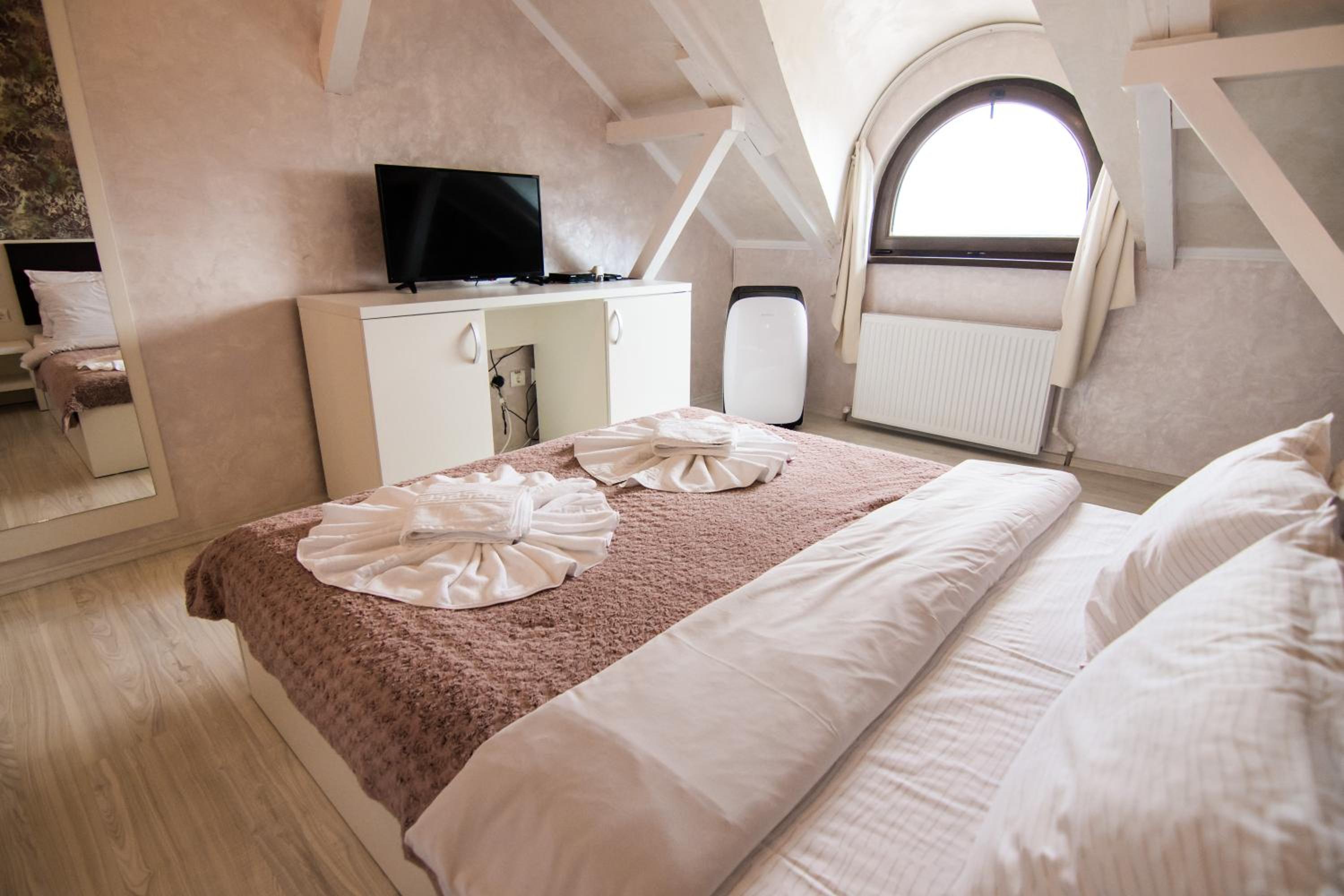 Double Room With Lake View photo 2