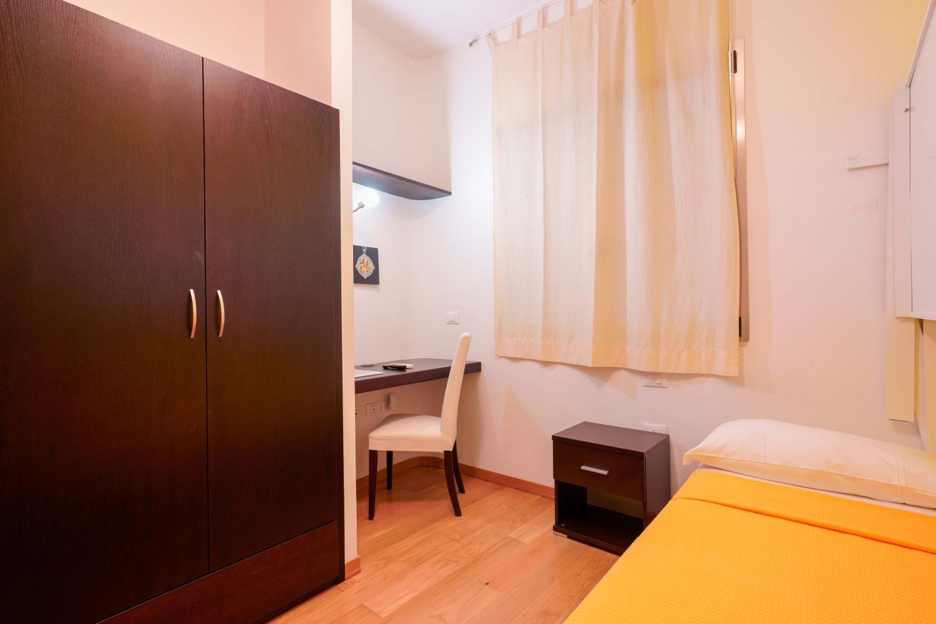 Triple Room - Photo 7