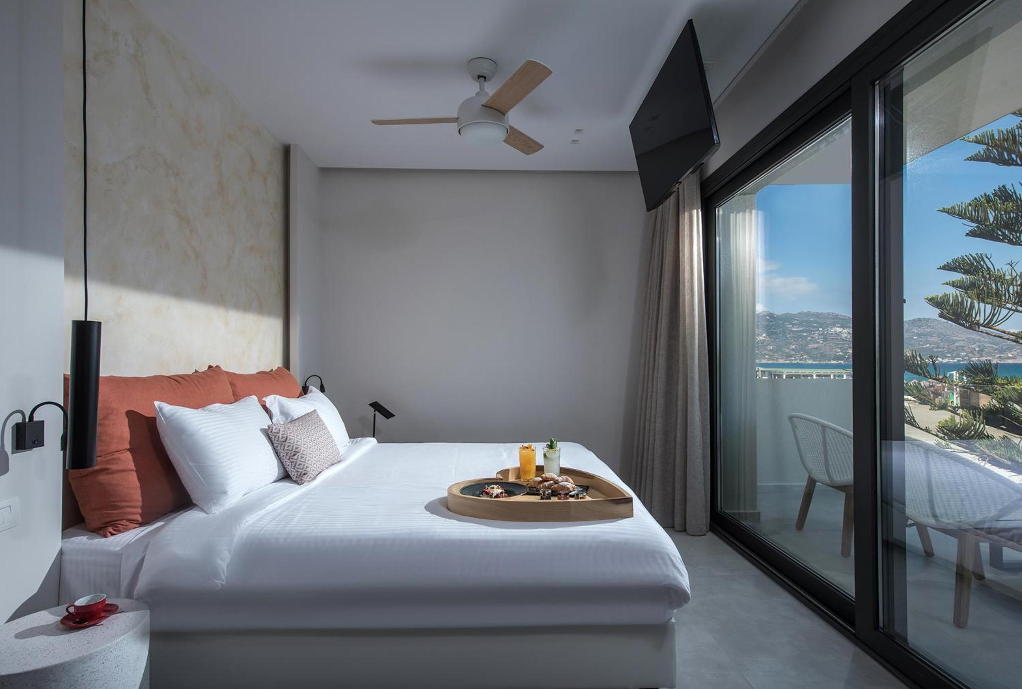 Junior Suite with Sea Front thumbnail 5