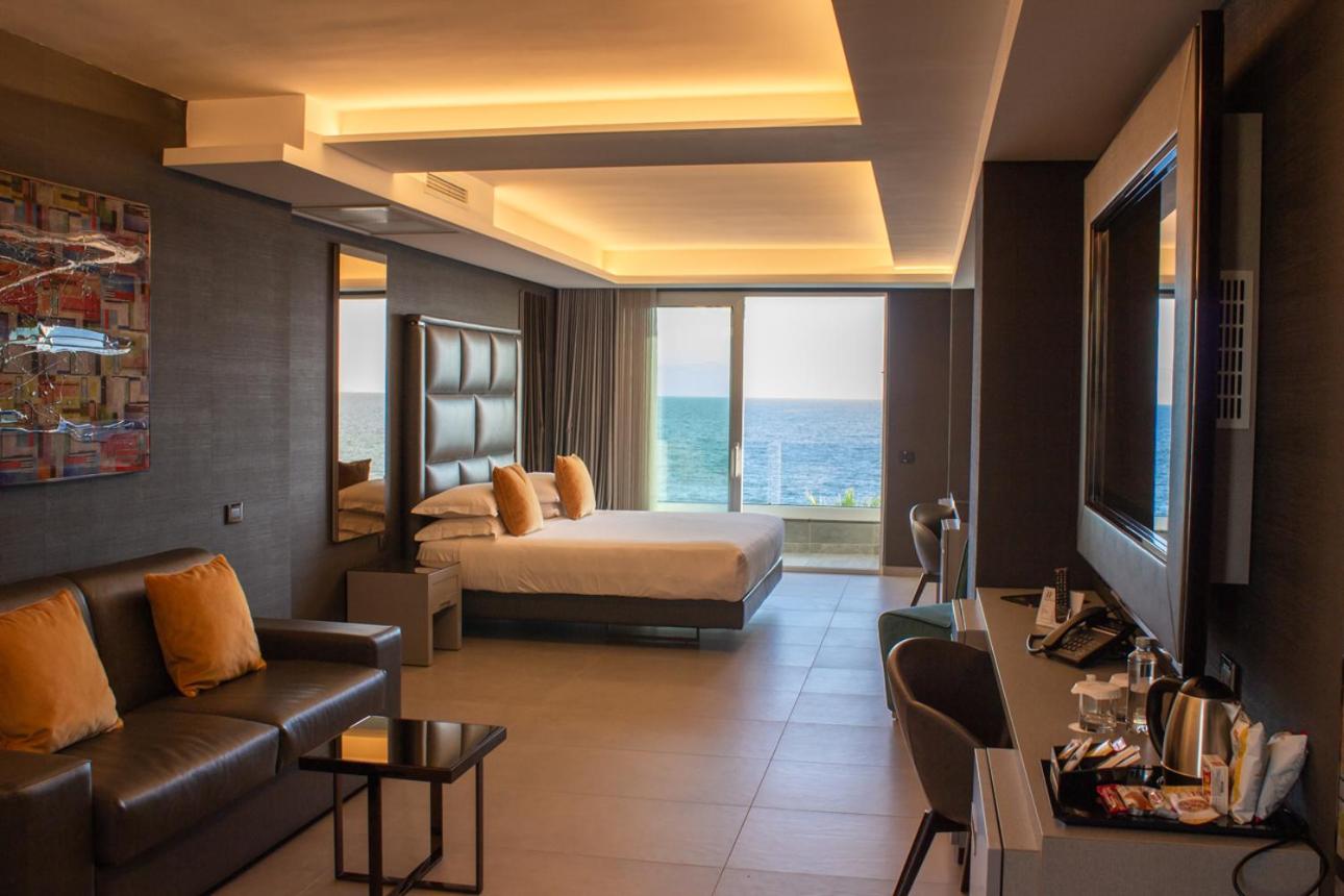 King Suite with Sea View - Photo 9