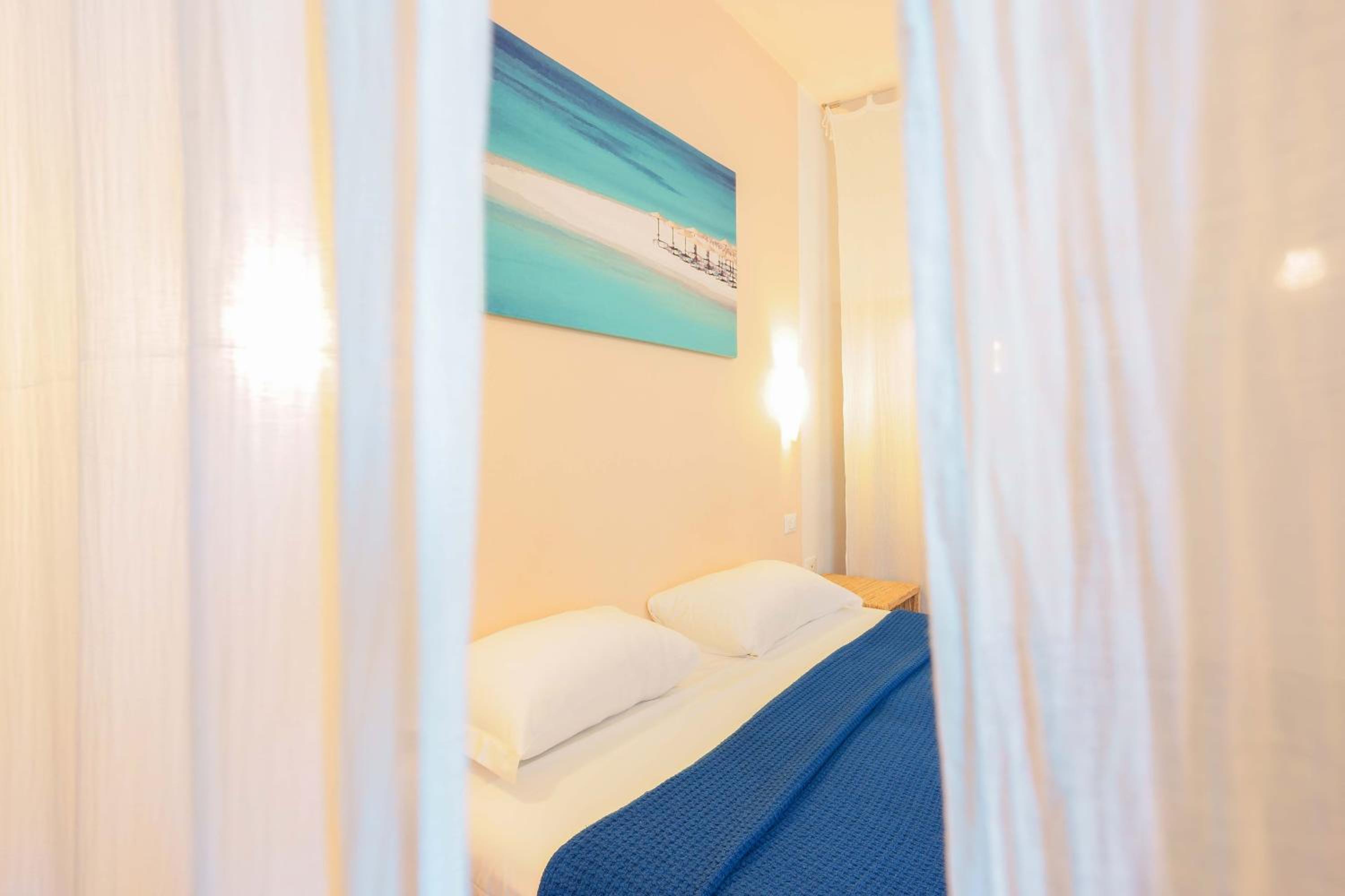 Suite - Photo 23
