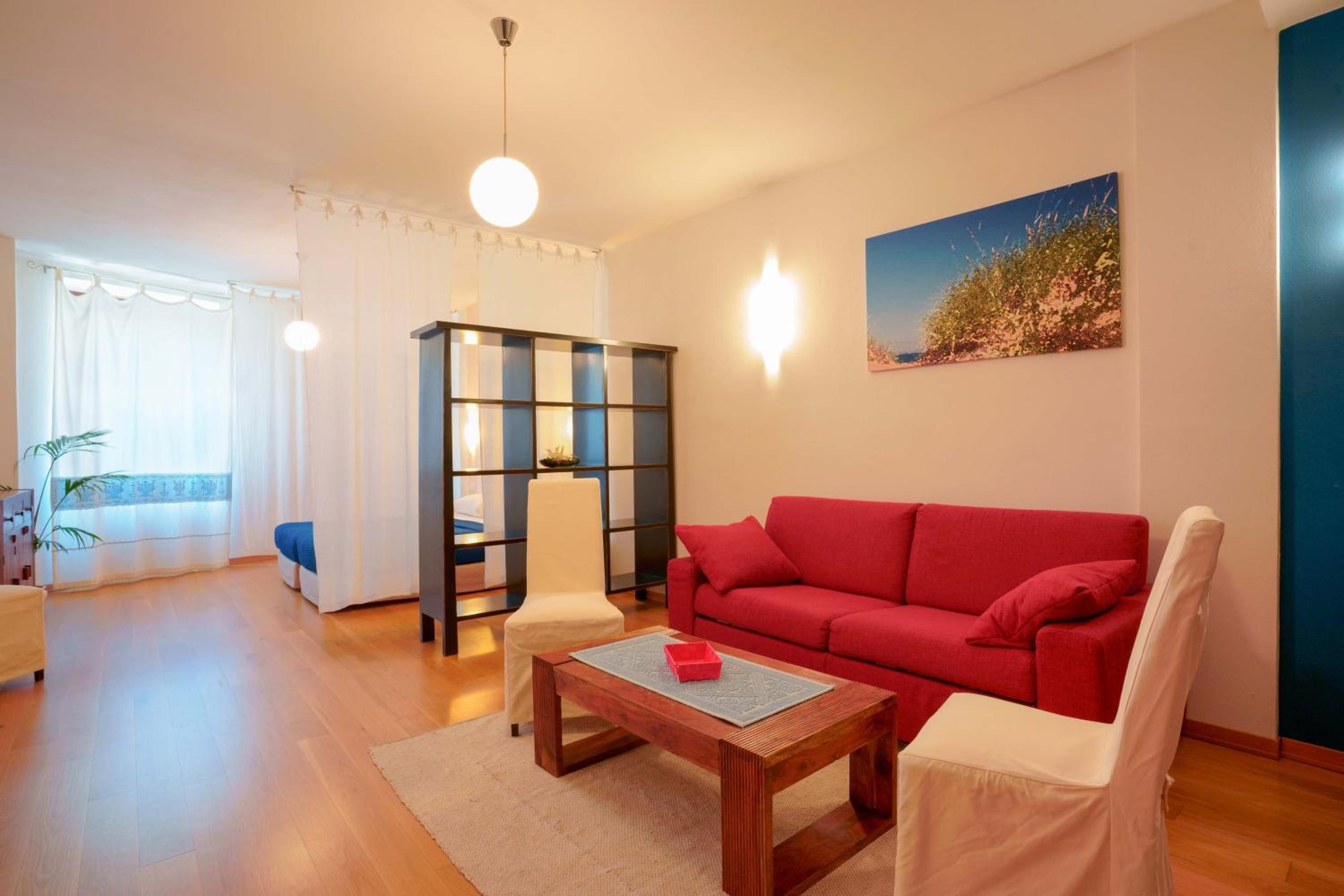 Suite - Photo 26