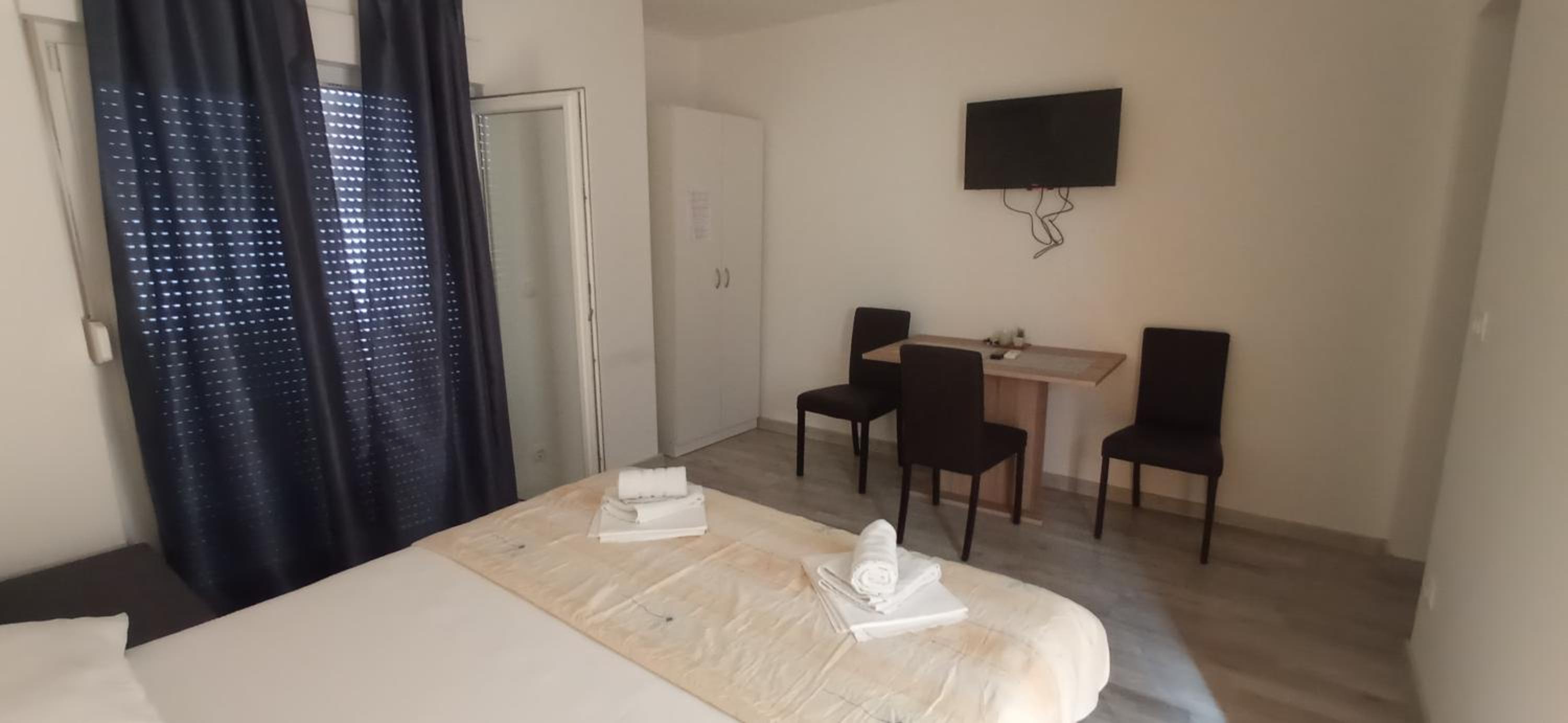 Studio Apartment photo 1