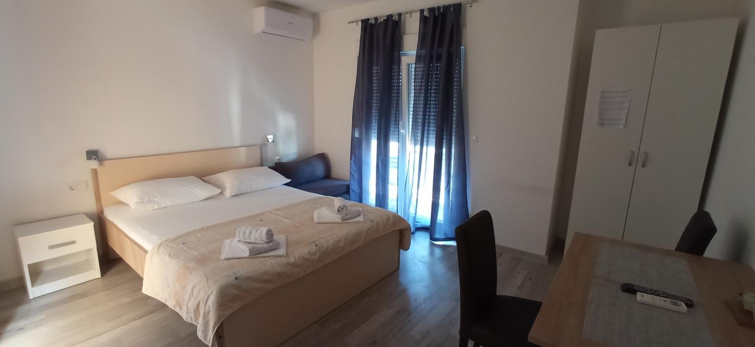 Studio Apartment photo 2