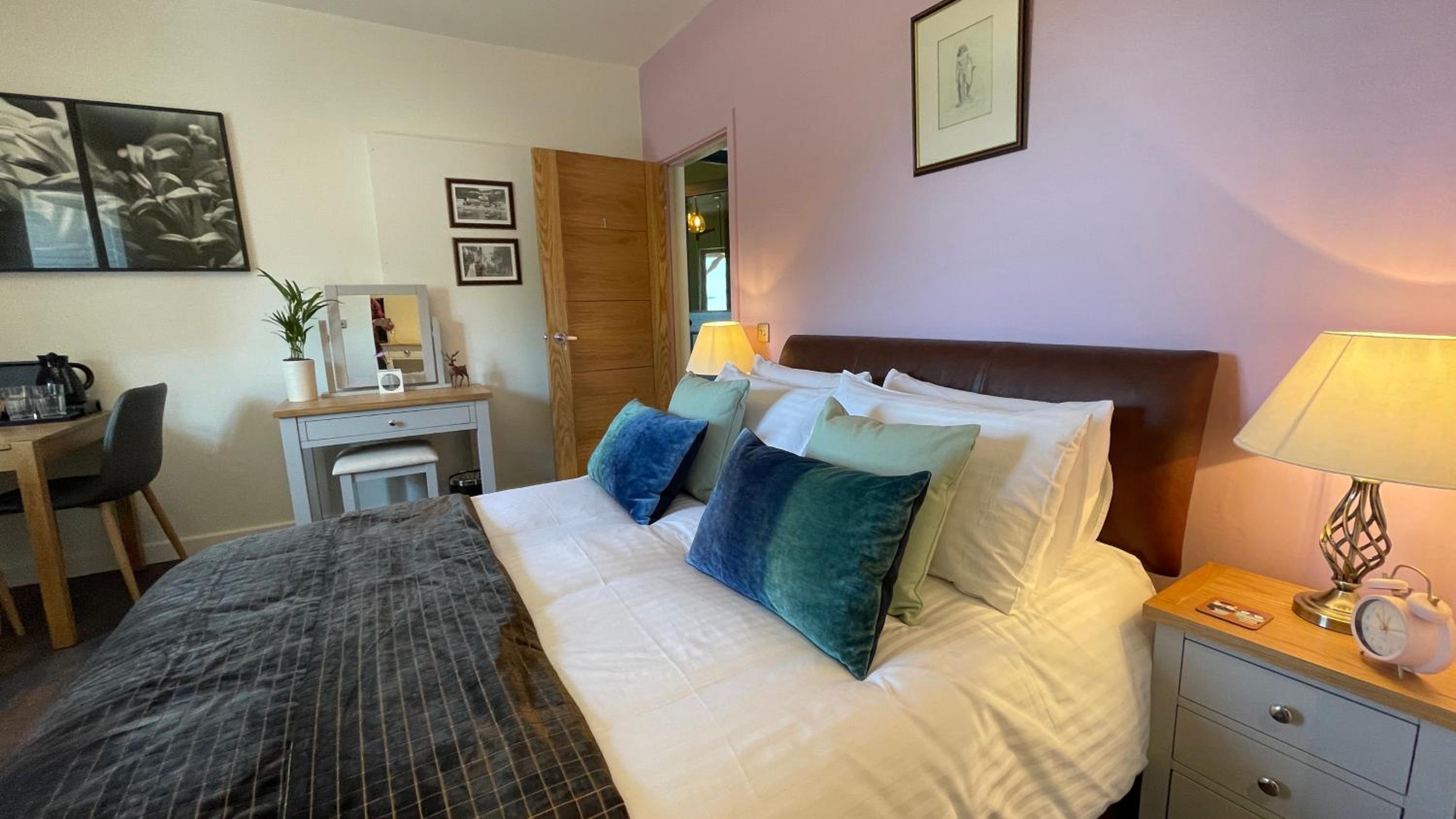 Deluxe King Room photo 1