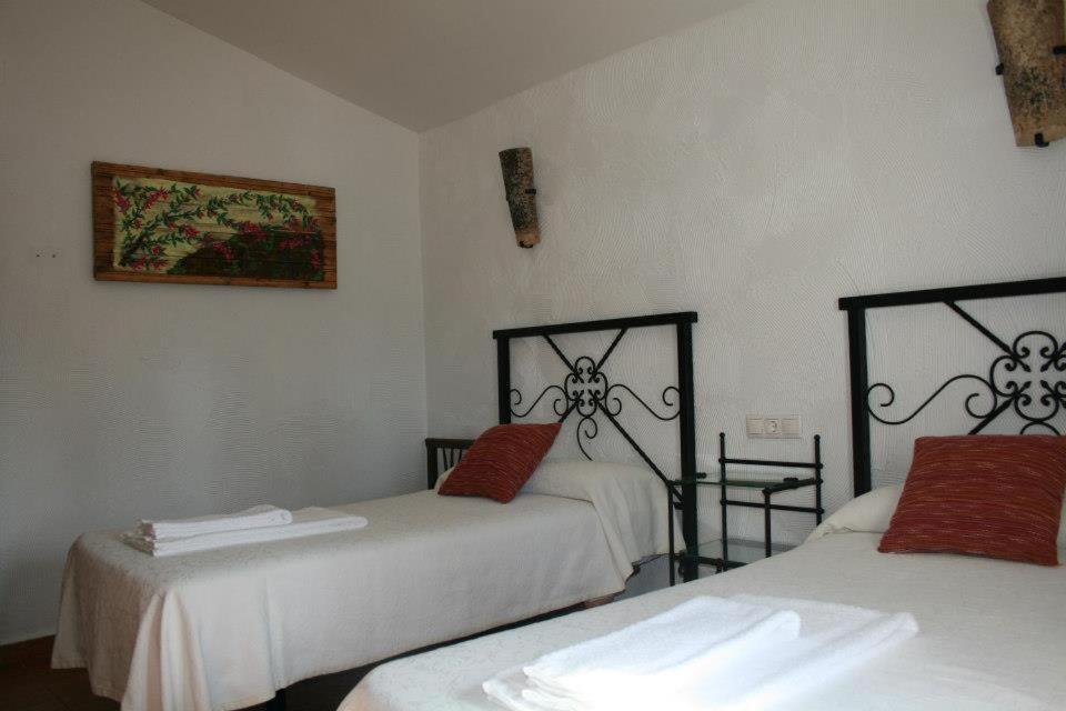 Four-Bedroom House - Photo 7