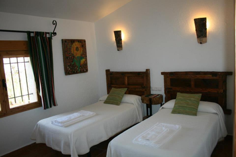Four-Bedroom House - Photo 6