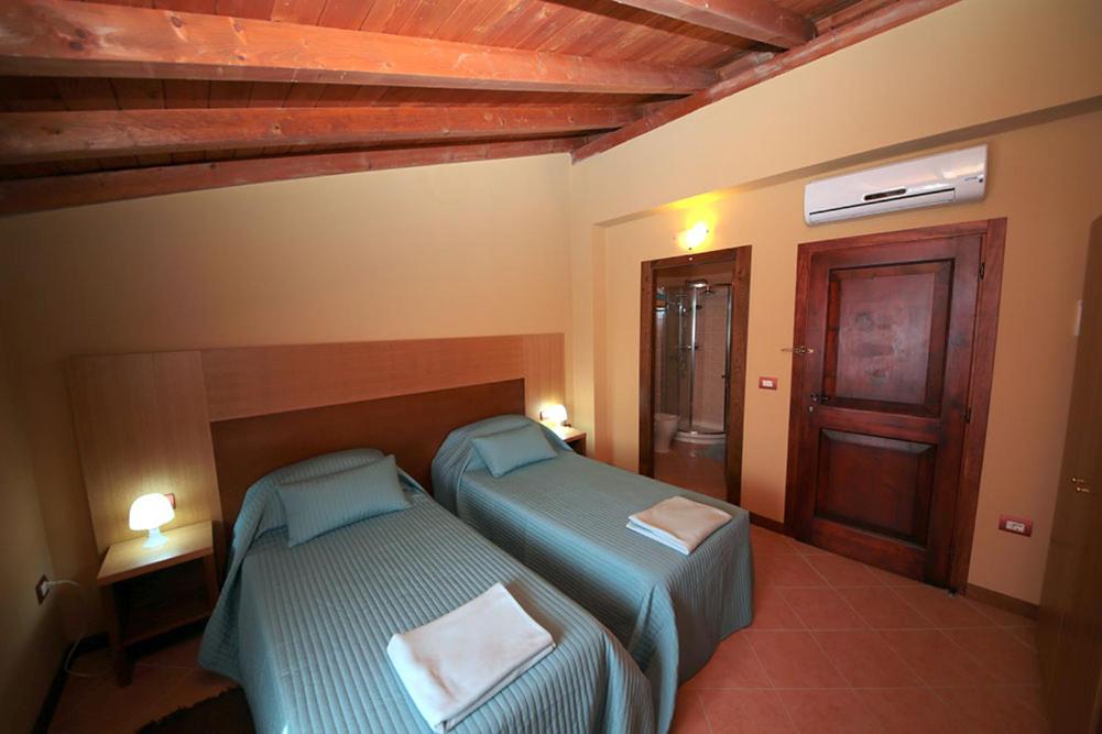 Villa photo 1