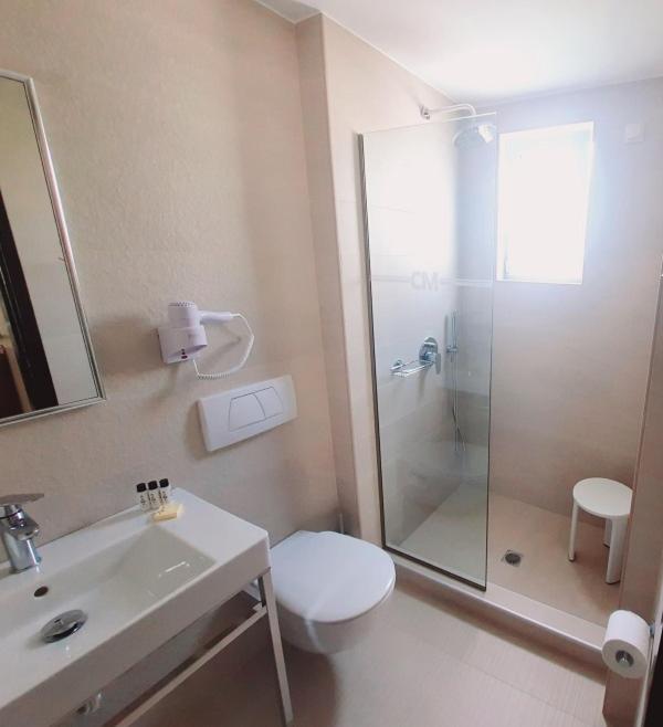 Suite street view - Photo 8