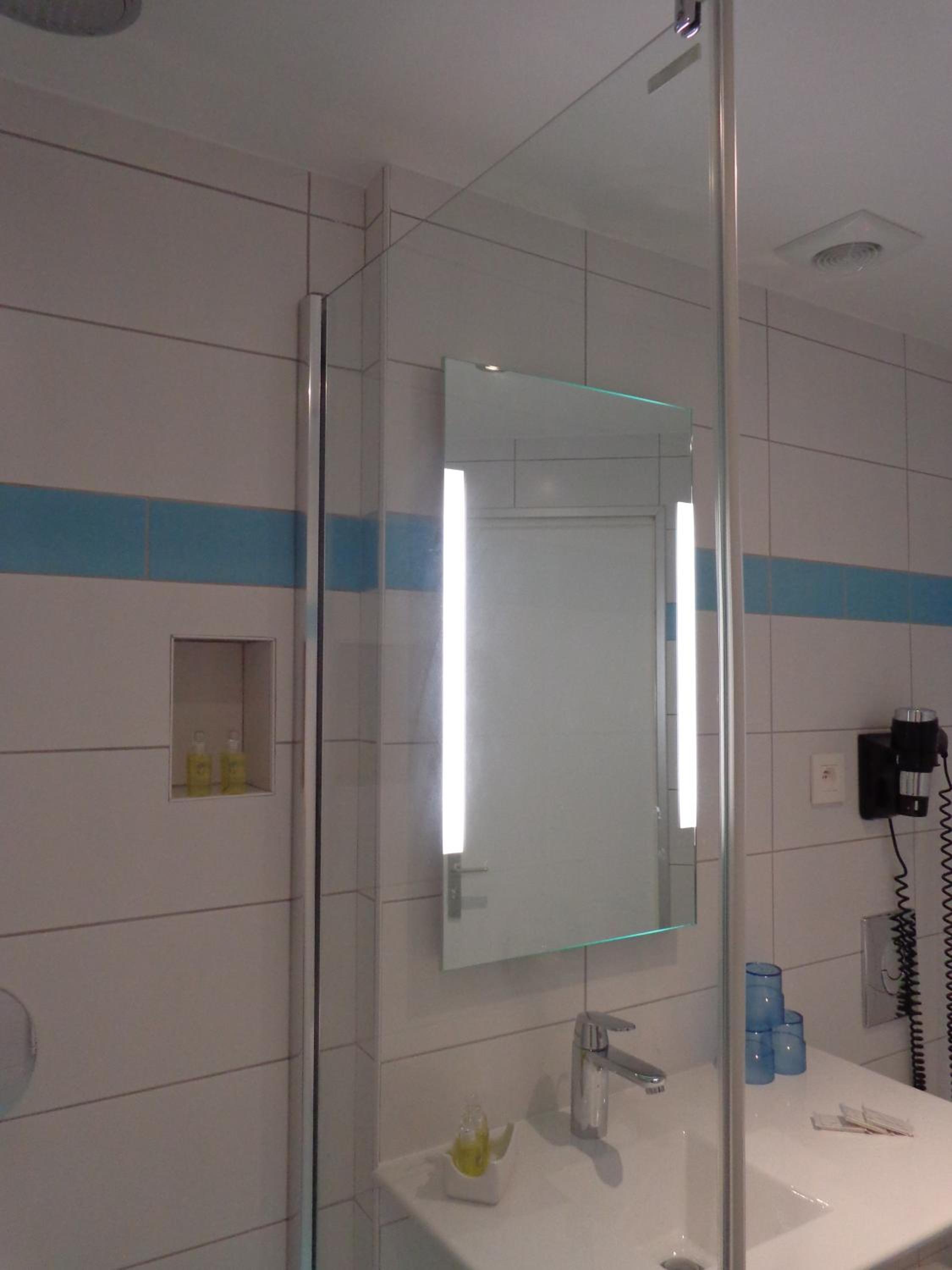 Standard Triple Room - Photo 2