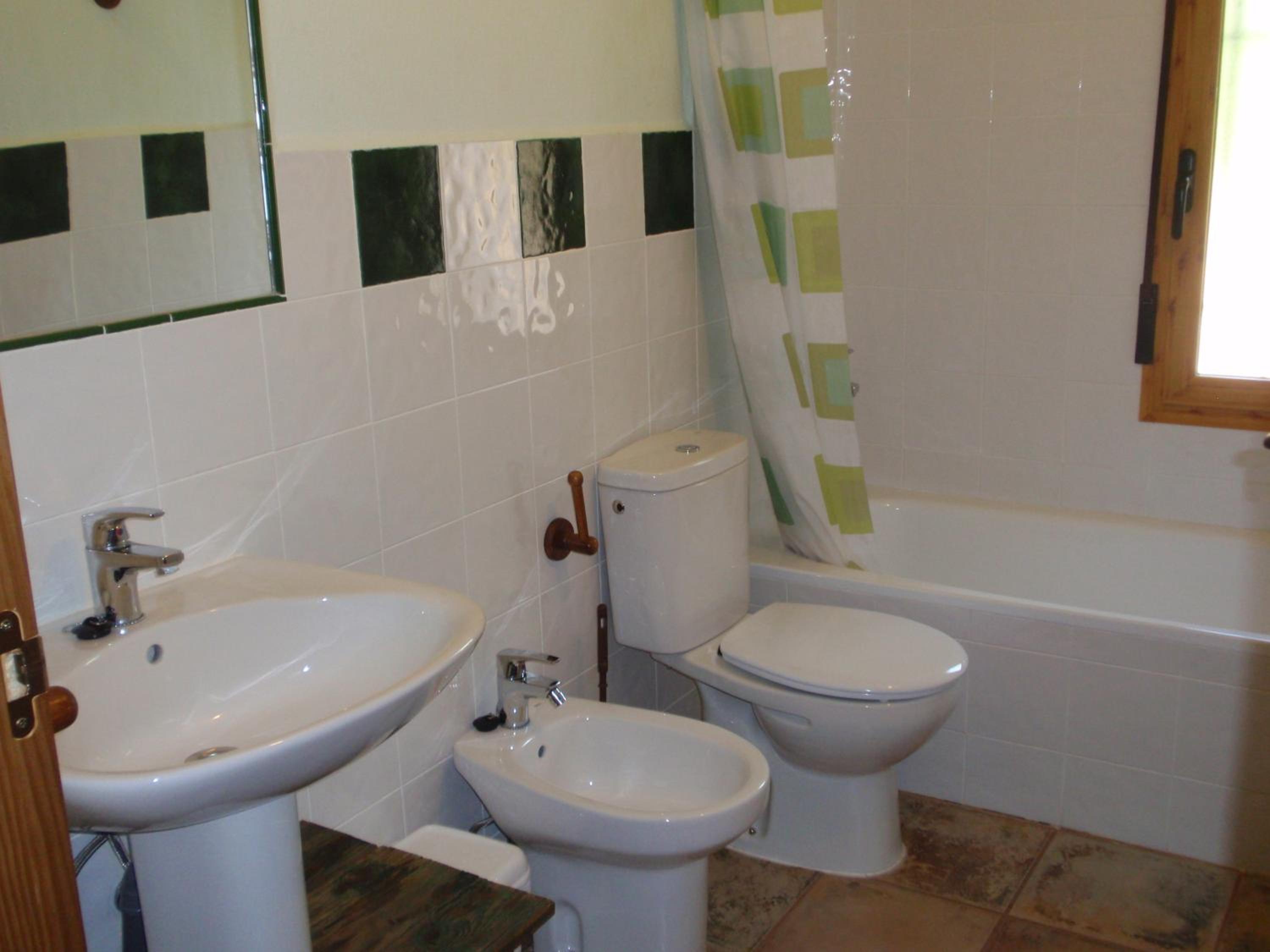 Four-Bedroom House - Photo 9
