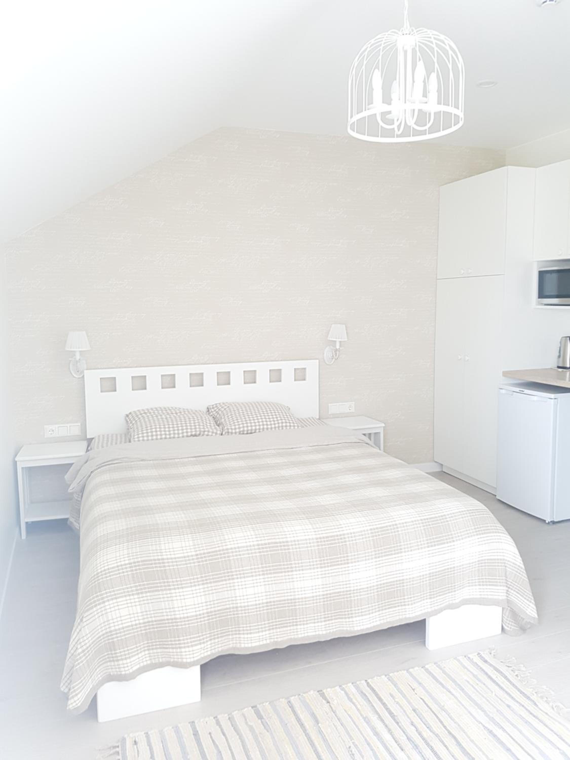 Double Room with Balcony - Photo 9