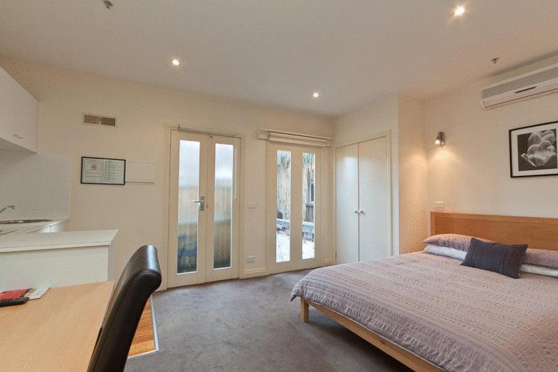 Budget Room - Photo 1