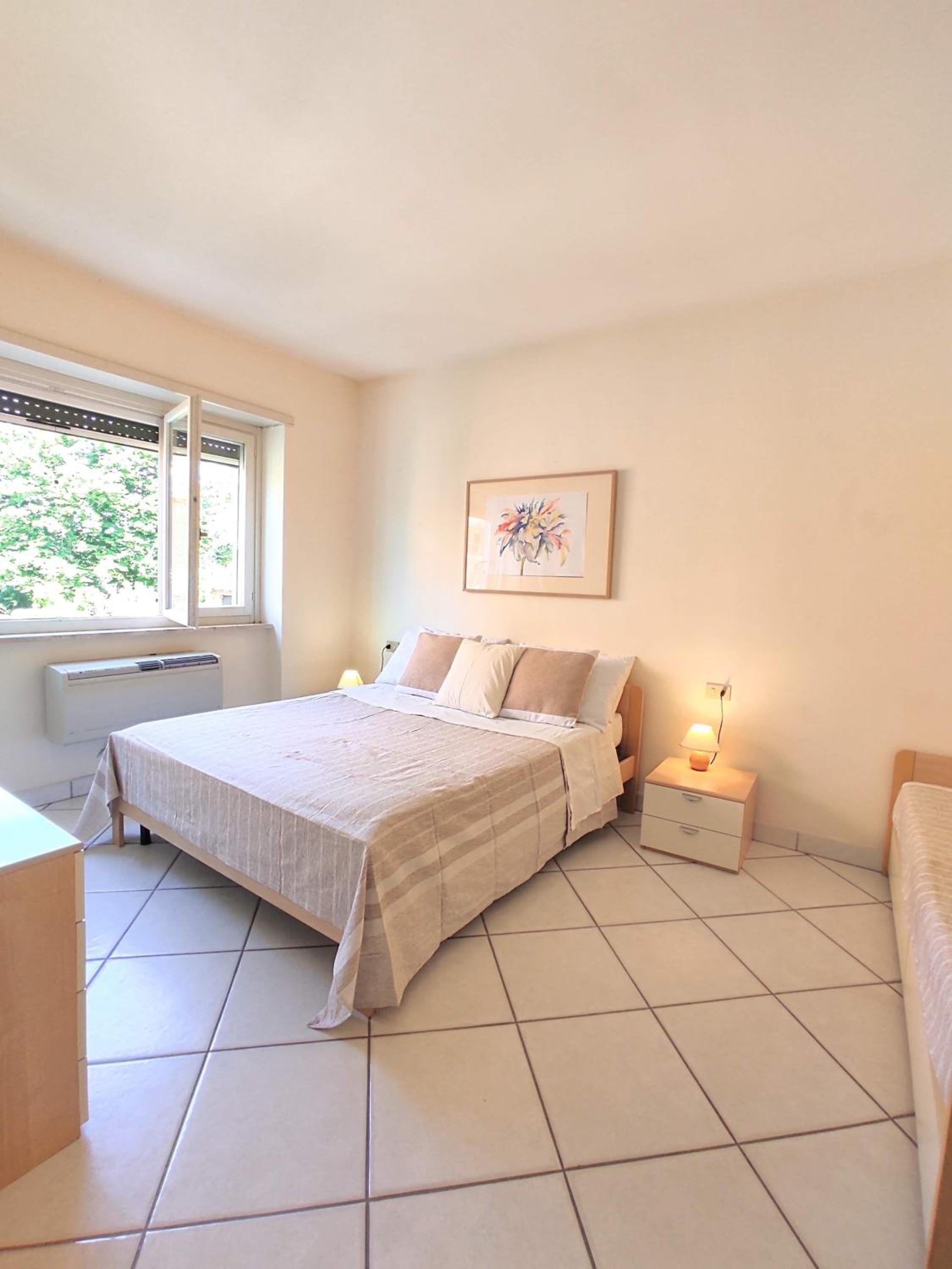 Apartment with Mountain View - Photo 1