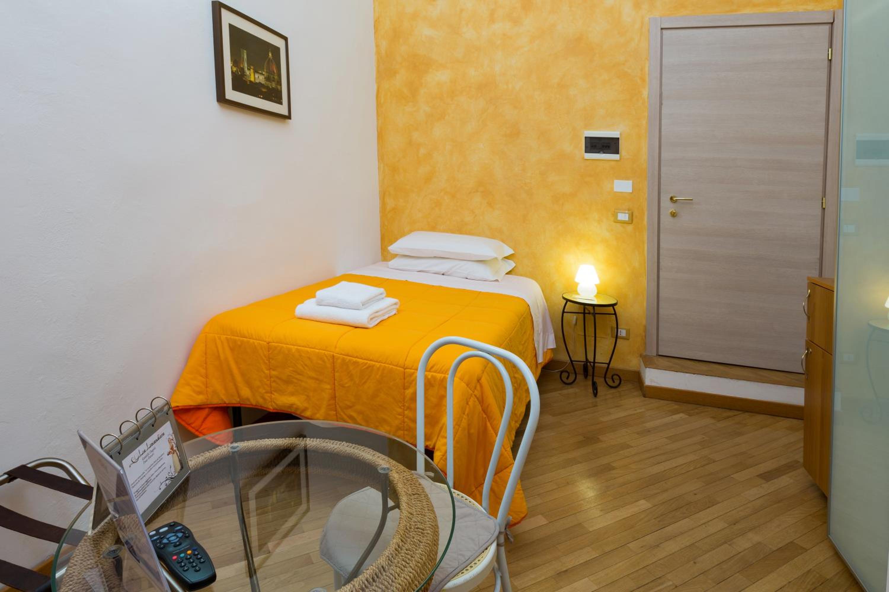 Single Room photo 1