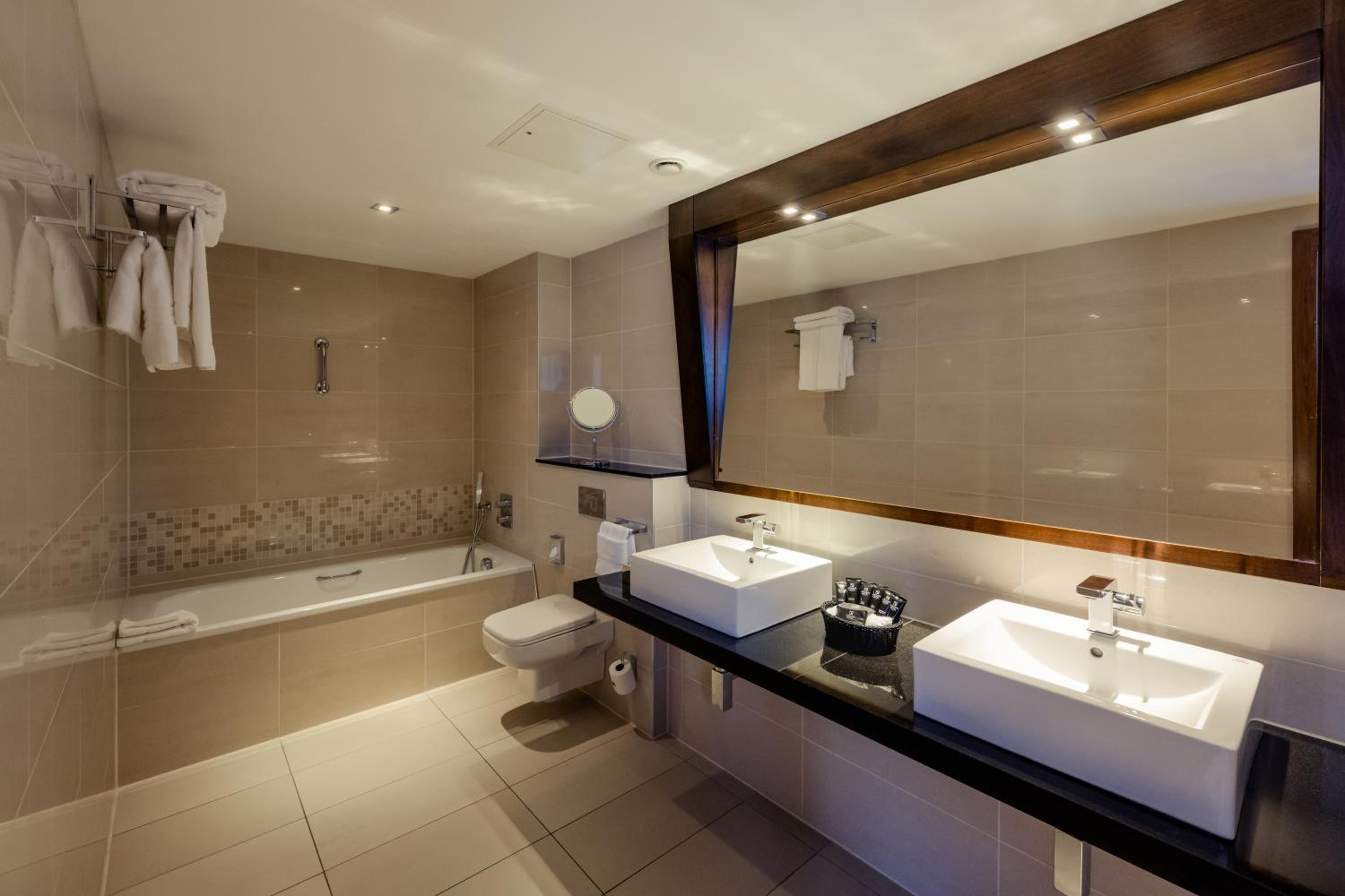 Deluxe Superior King Room