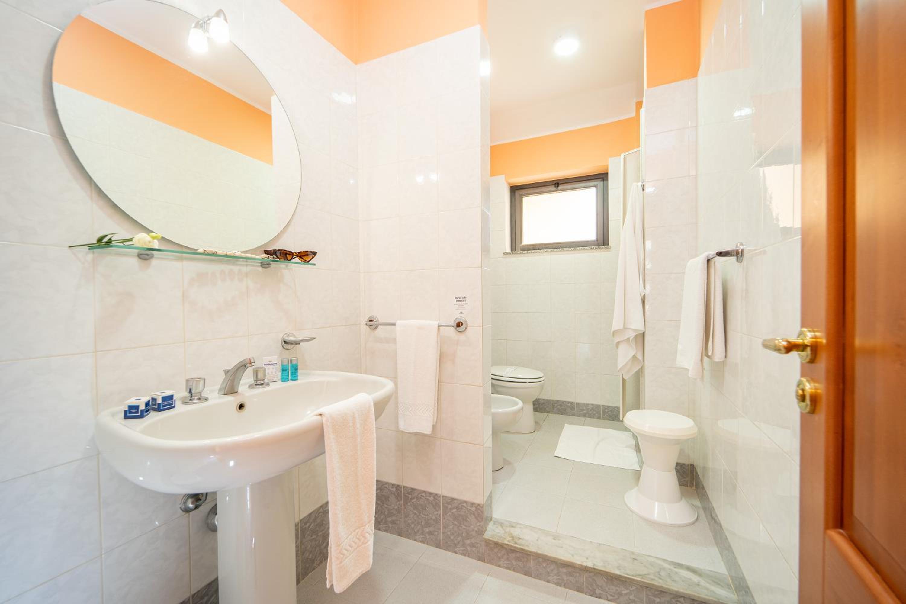 Superior Triple Room photo 3