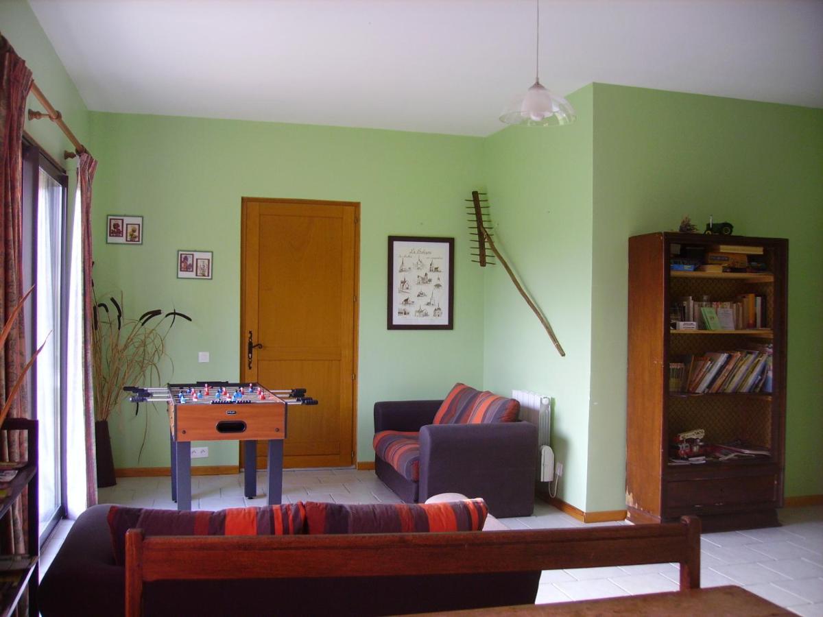 Family Room with Shower - Photo 6