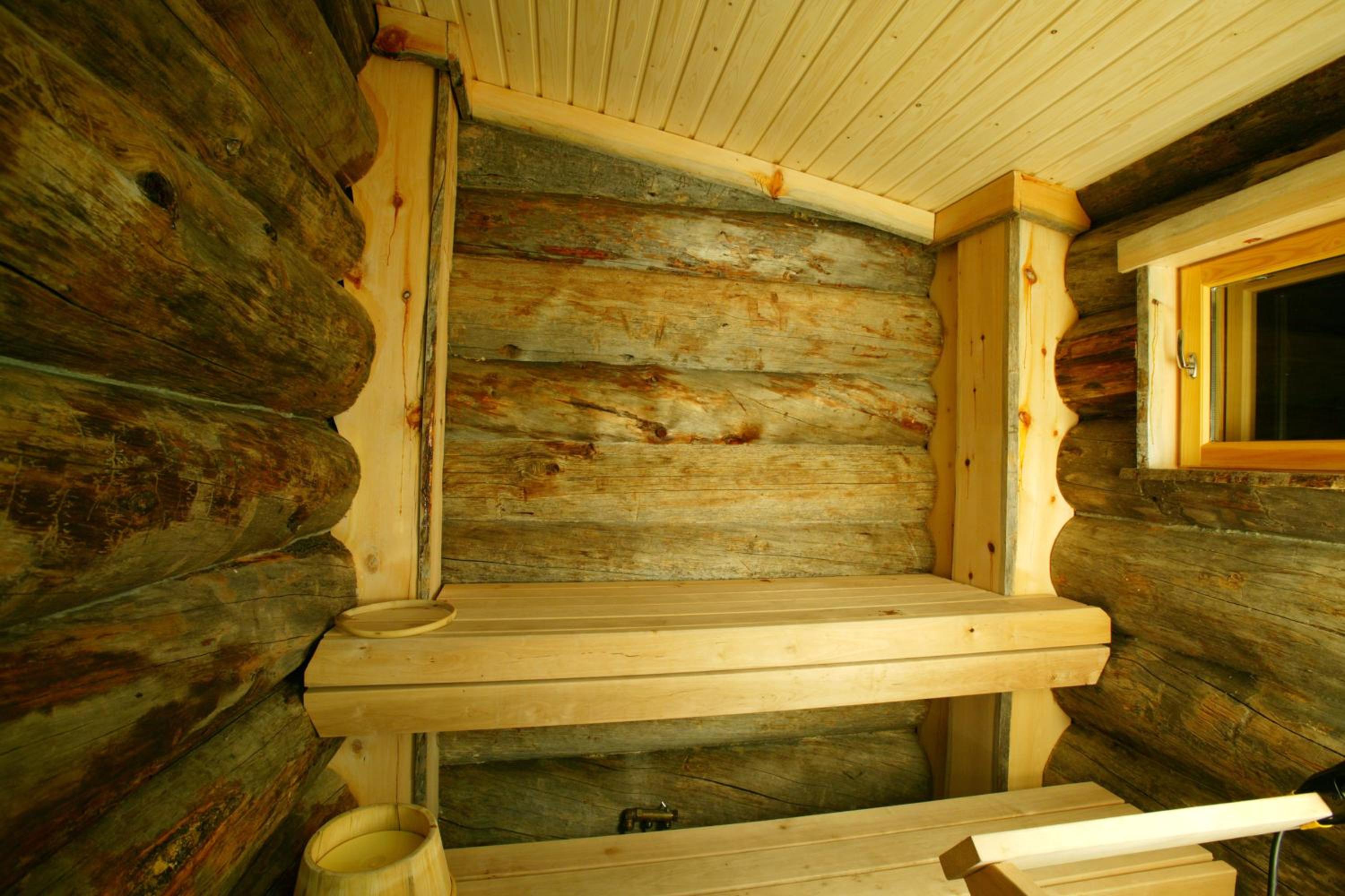 Small Chalet (East Village) - Photo 4