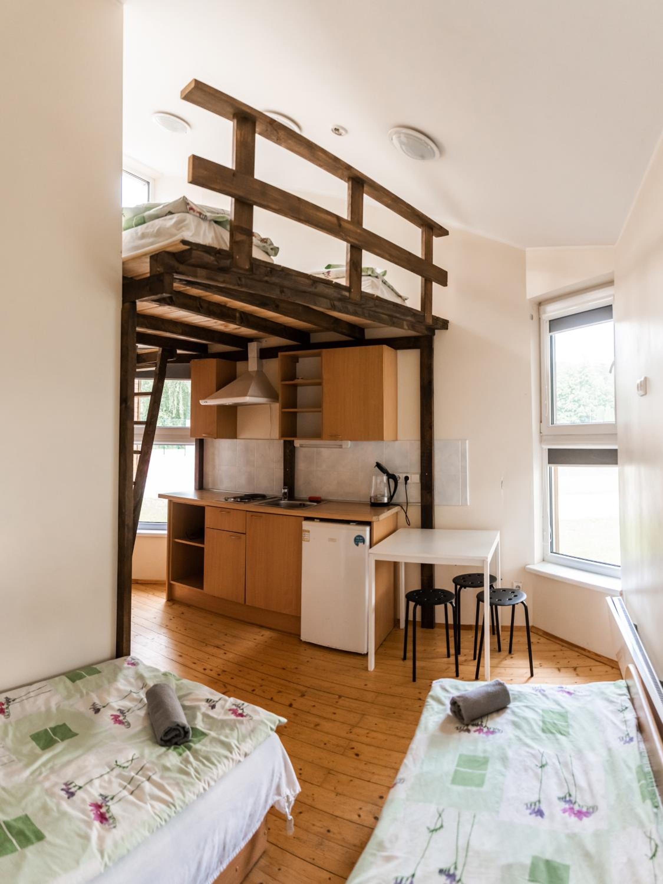 Quadruple Room with Bathroom - Photo 1
