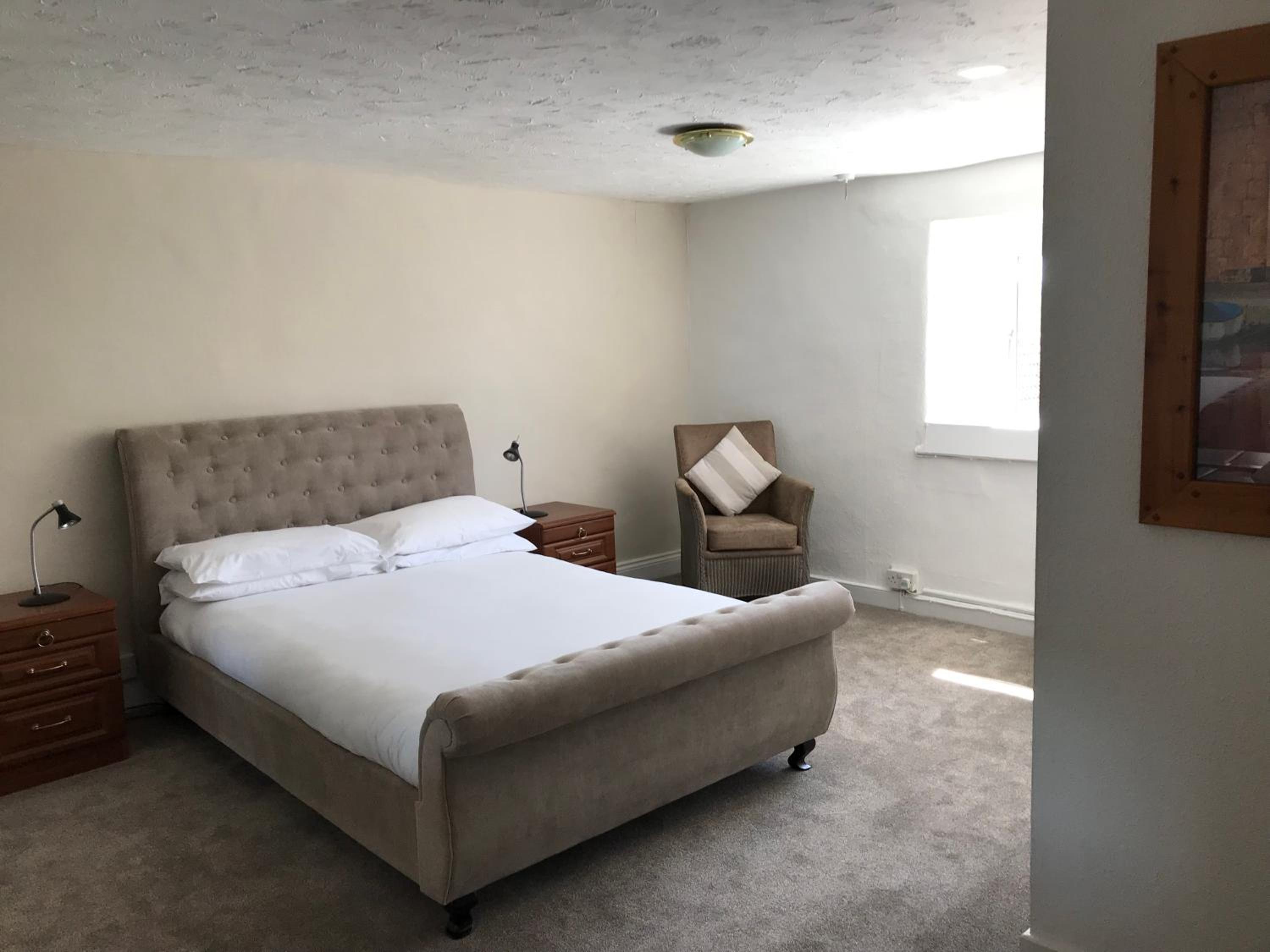 Double Room with Private Bathroom - Photo 1