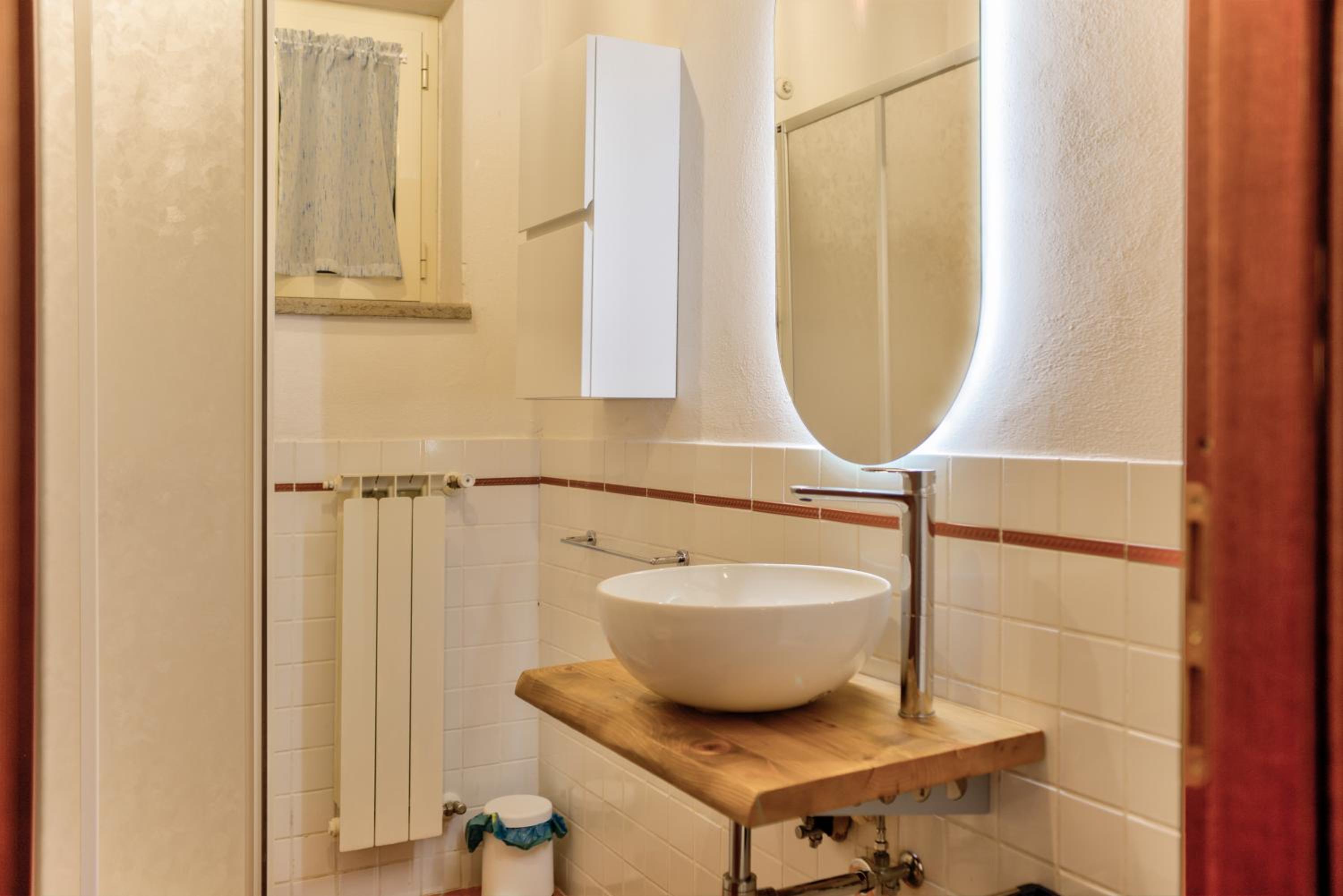 One-Bedroom Apartment - Photo 8