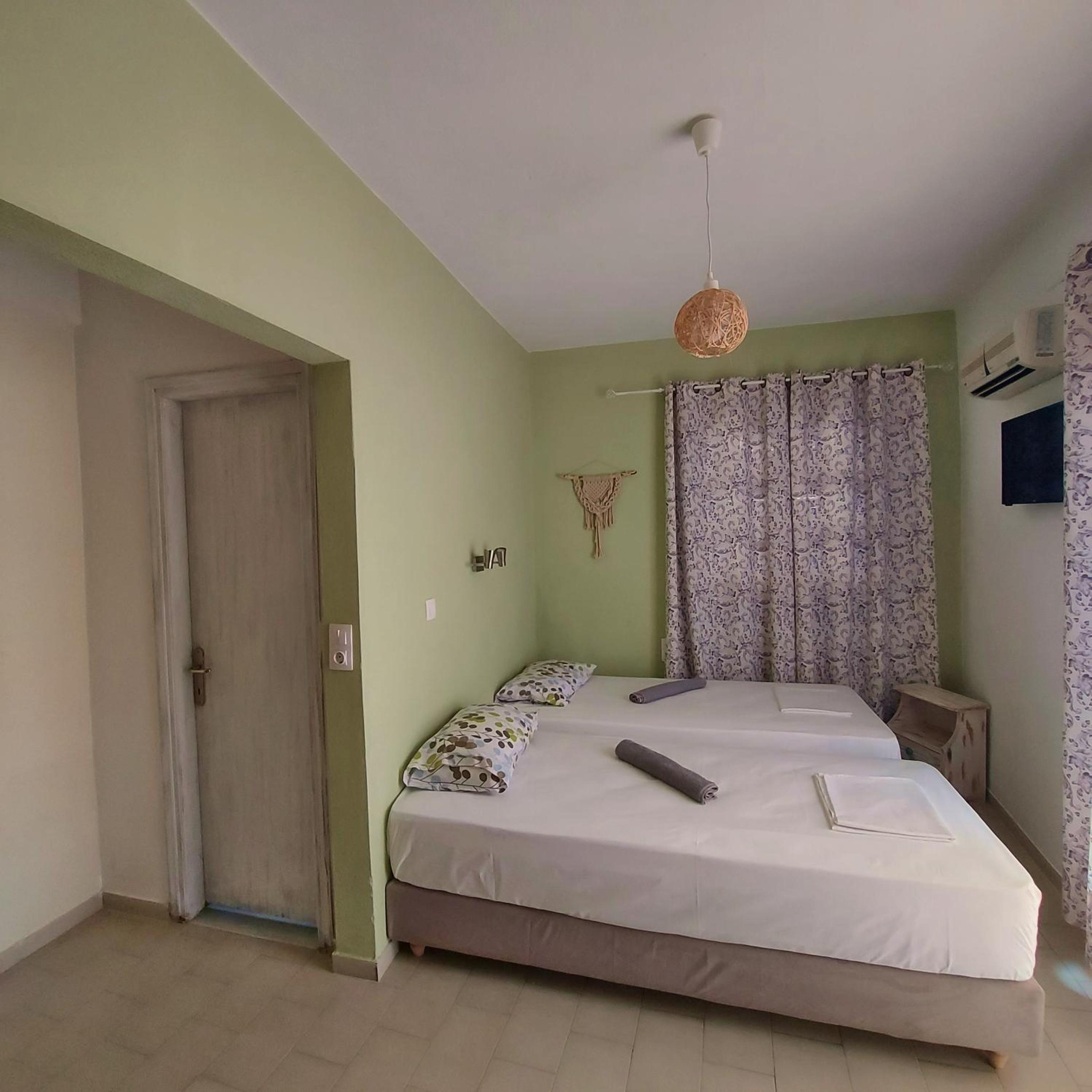 Double Room with Balcony and Sea View photo 3